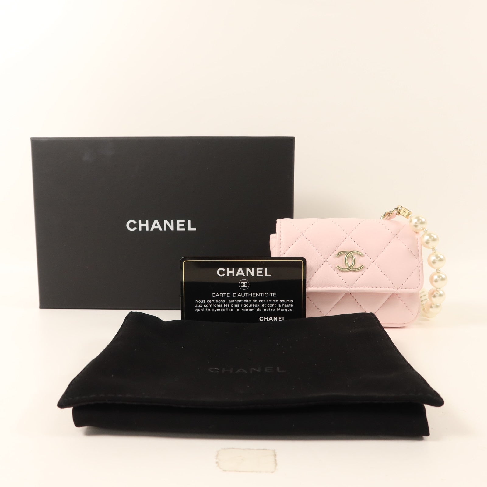 CHANEL 羊皮皮革Body Bag金扣鏈帶肩背袋