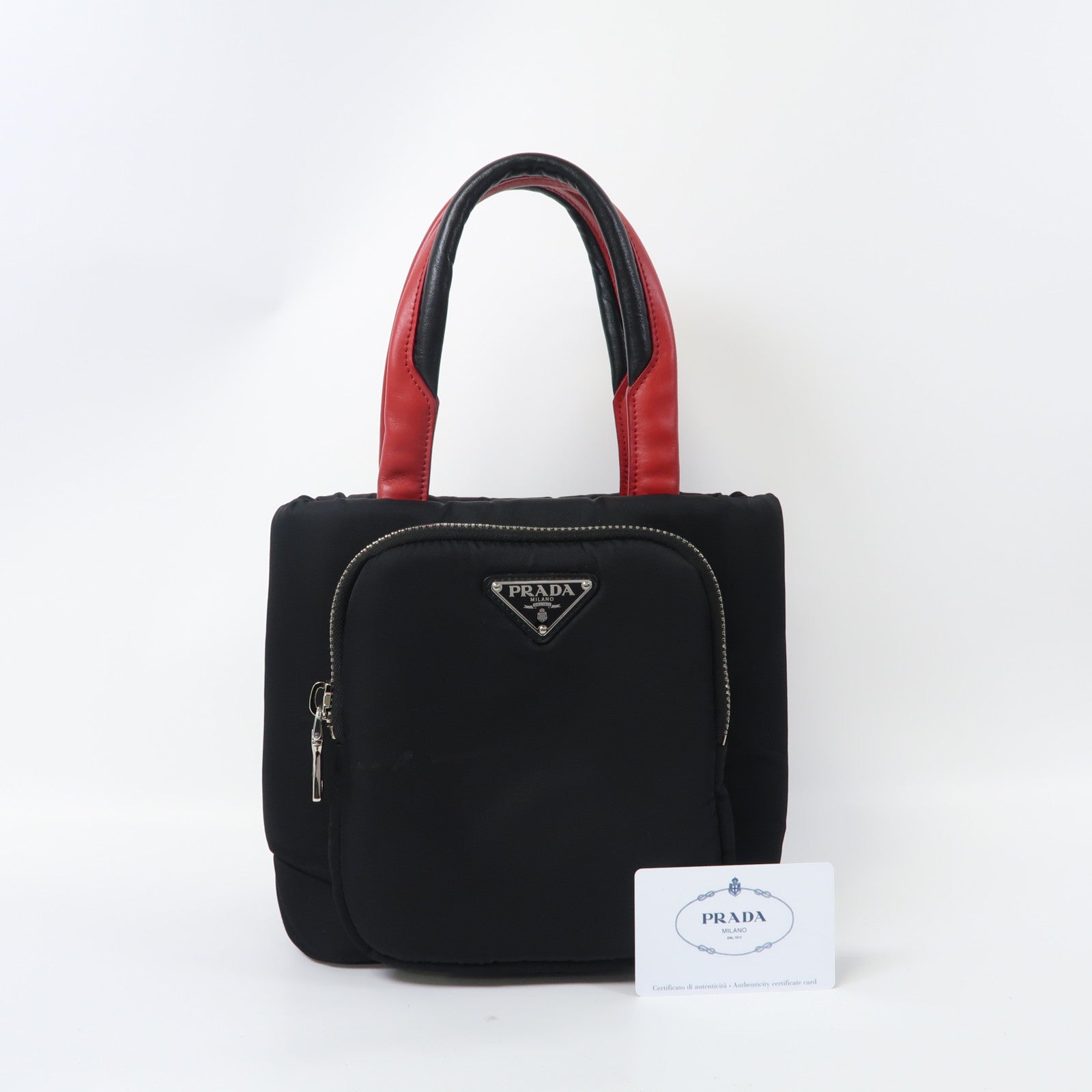 PRADA 尼龍Hand Bag銀扣手挽袋黑色/紅色
