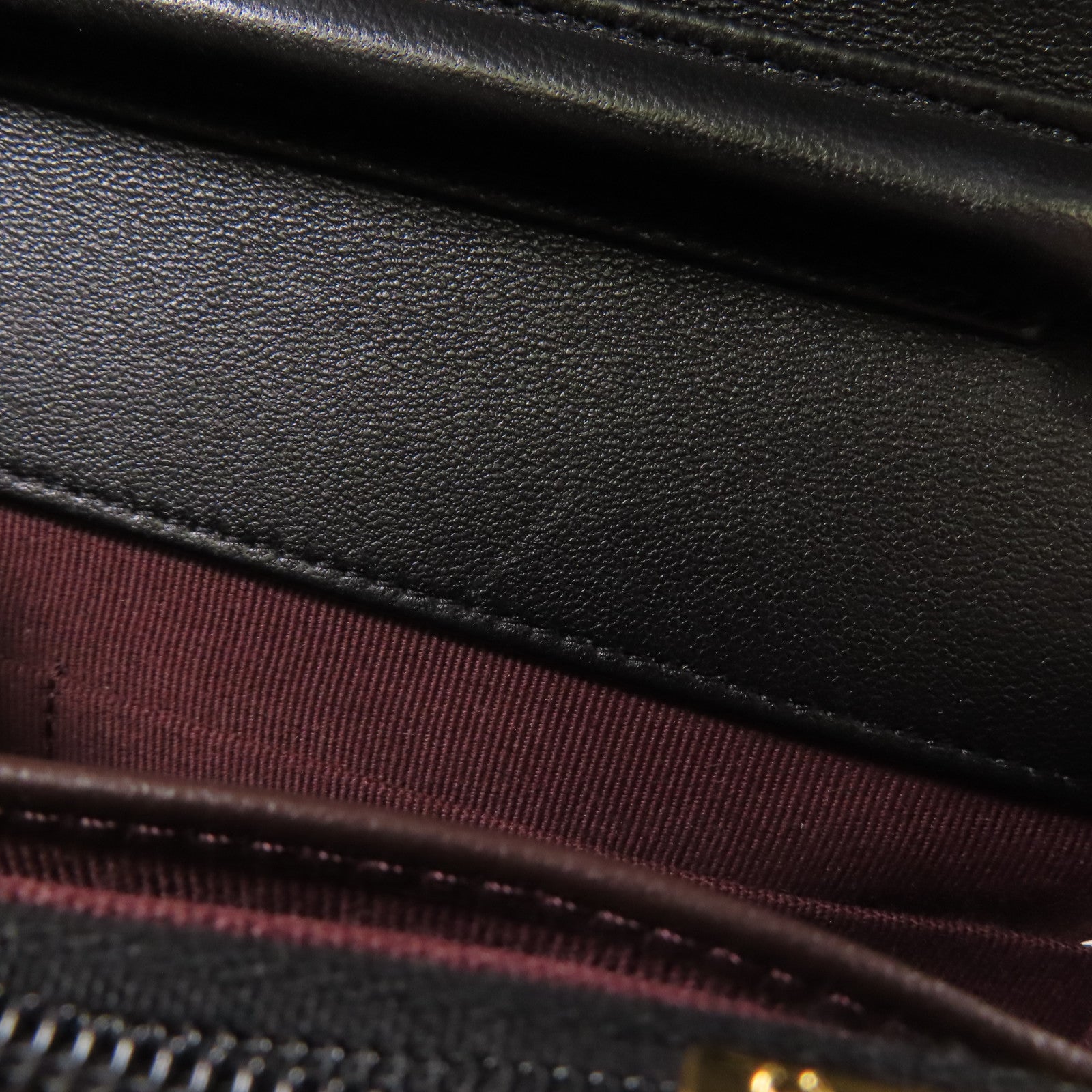 CHANEL 皮革WOC Wallet On Chain金扣鏈帶肩背袋