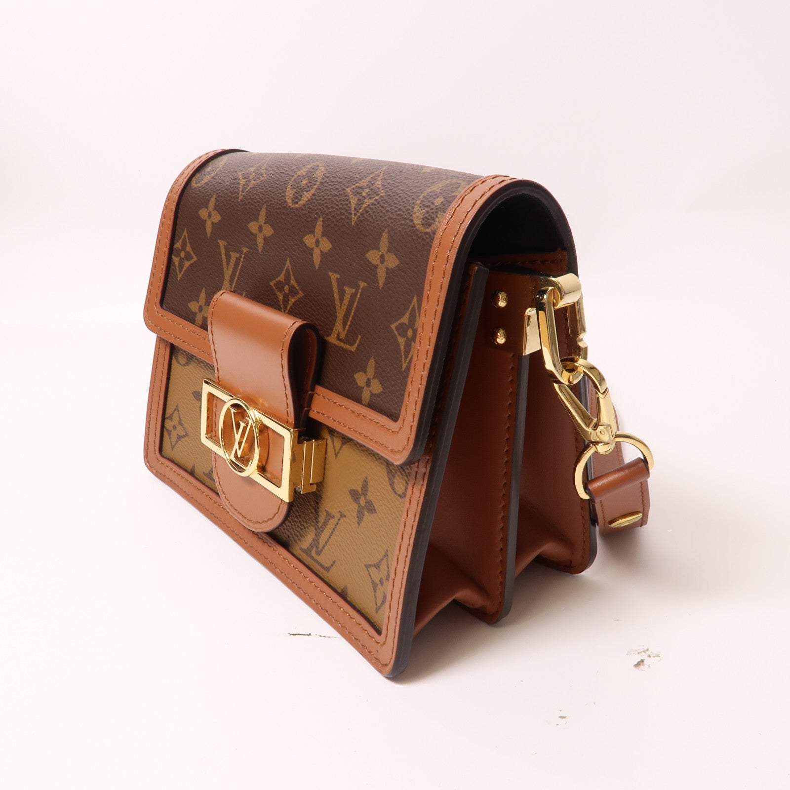 LOUIS VUITTON Monogram Reverse Mini Dauphine金扣肩背袋棕色