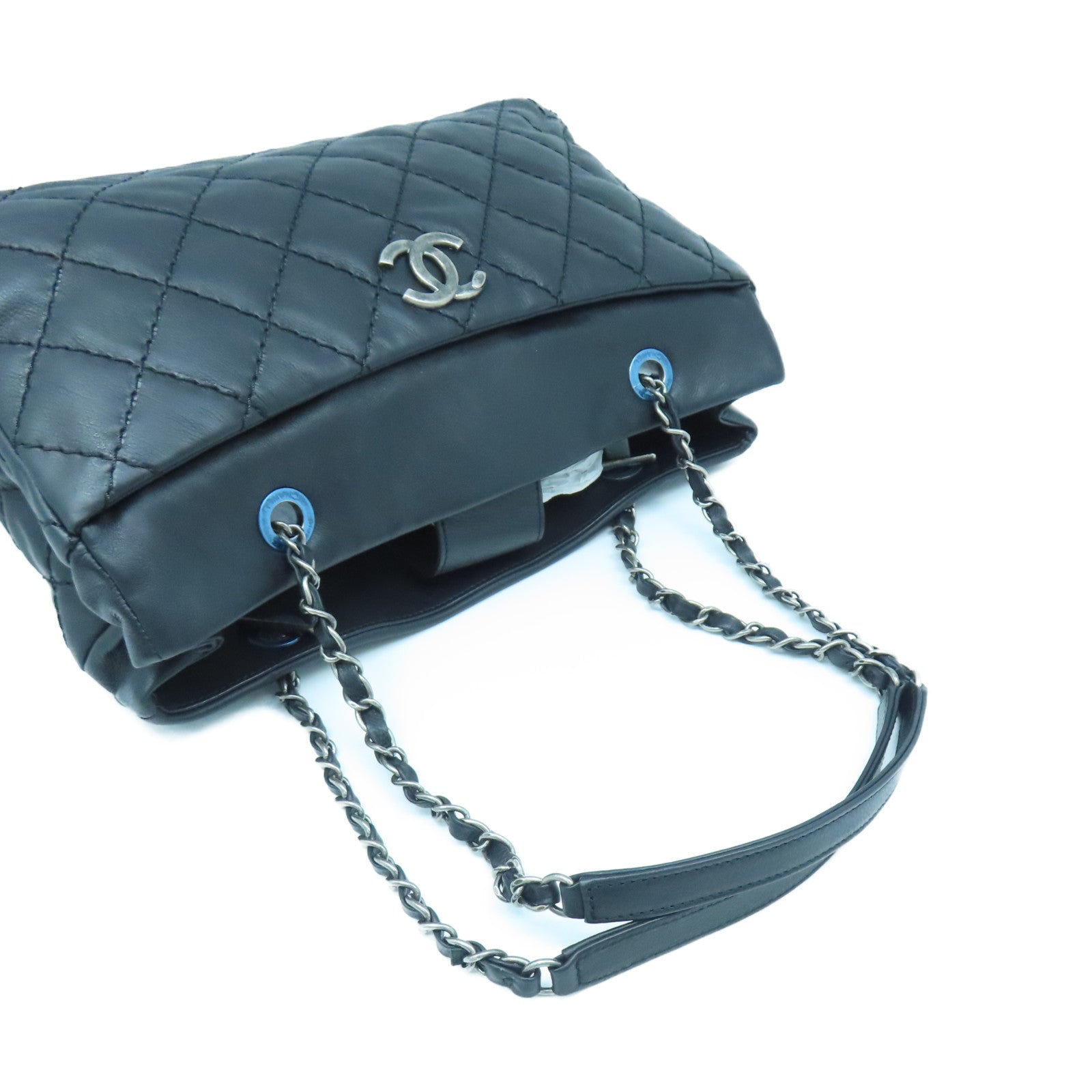 CHANEL rhombic cowhide leather Chain Shoulder silver buckle chain shoulder bag black