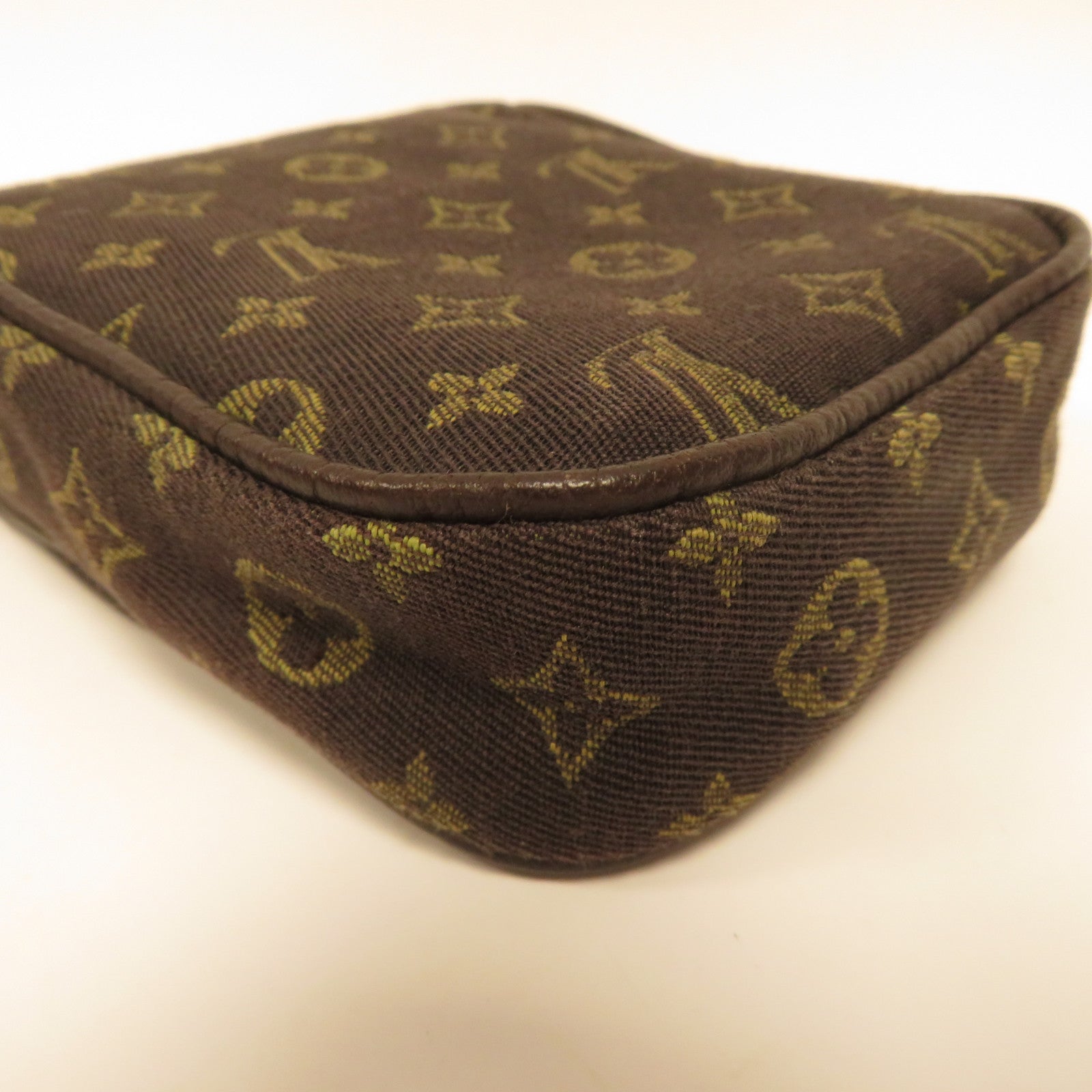 LOUIS VUITTON 【激減優惠】Monogram Pochette Cancun Pouch金扣肩背袋啡色