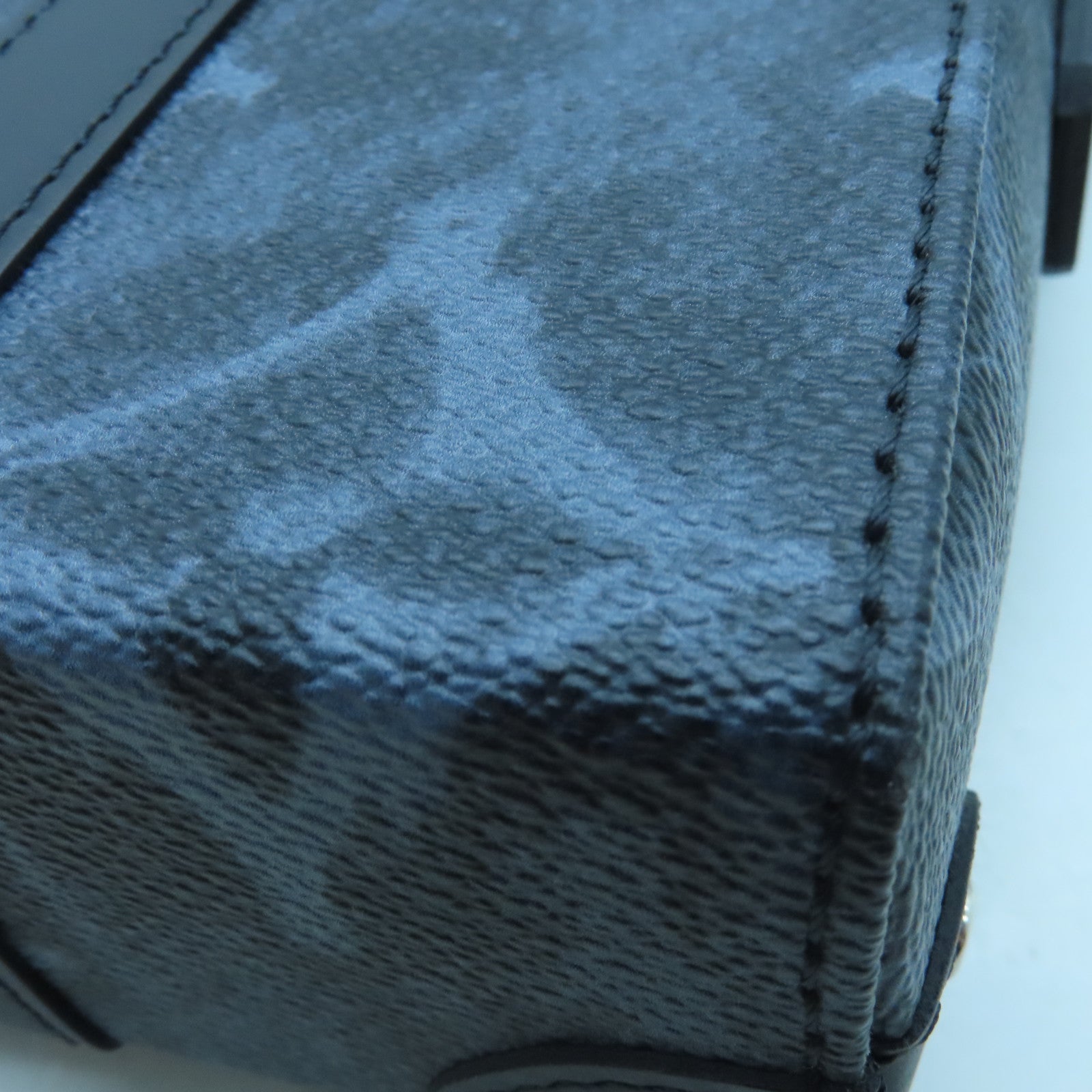 LOUIS VUITTON Monogram Pastel Noir Pastel Trunk銀扣肩背袋黑色