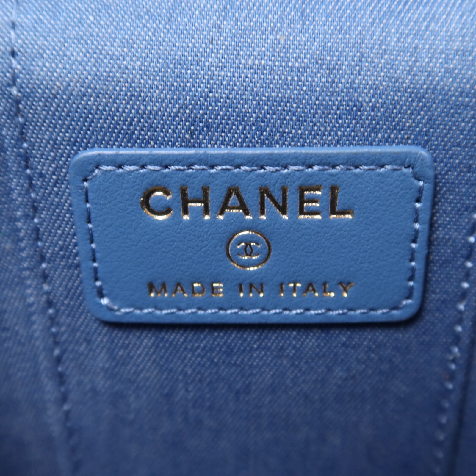 CHANEL 牛仔布Mini Vanity Case鏈帶肩背袋