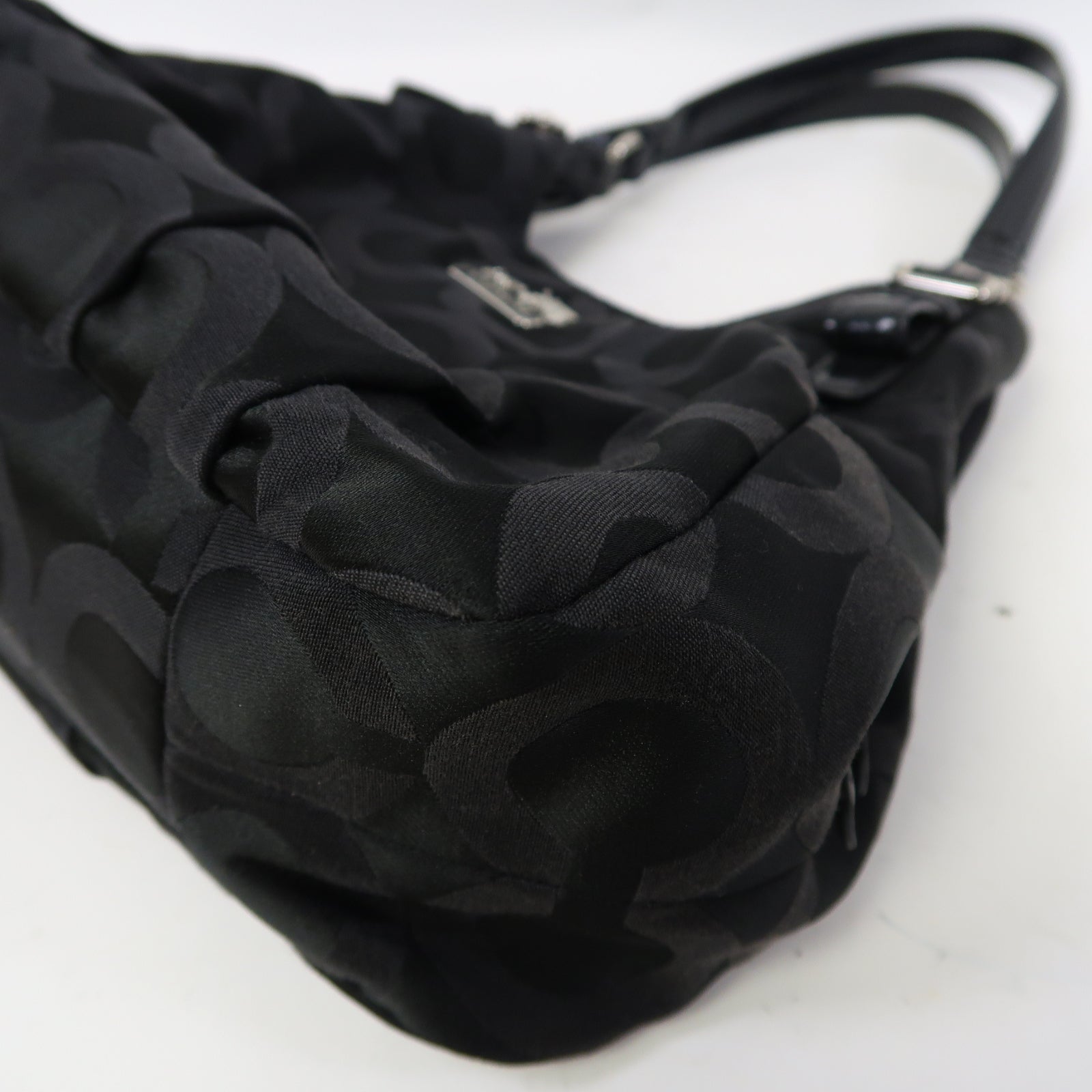 COACH 帆布Shoulder Bag銀扣肩背袋黑色