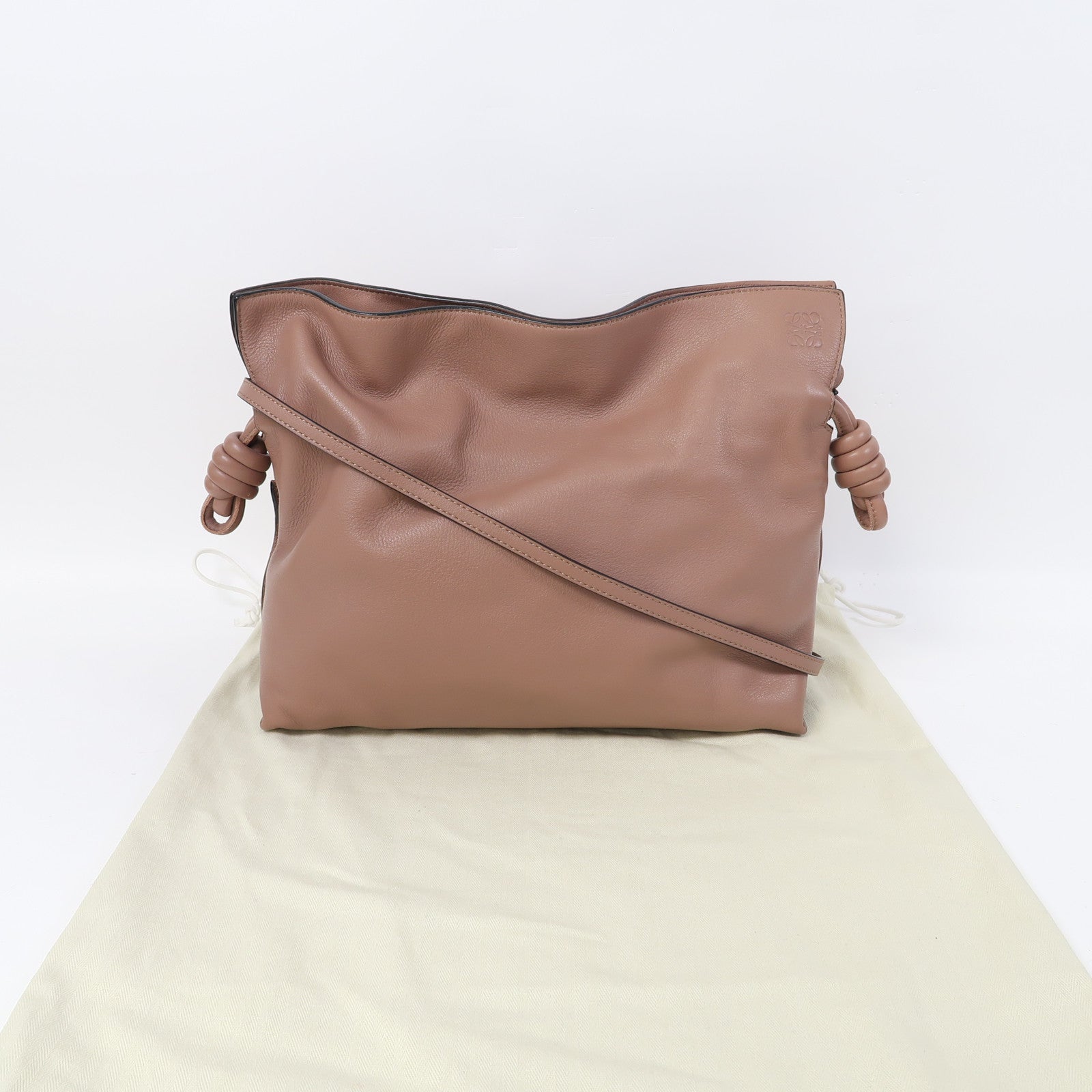 LOEWE 牛皮皮革Flamenco Clutch金扣肩背袋粉紅色