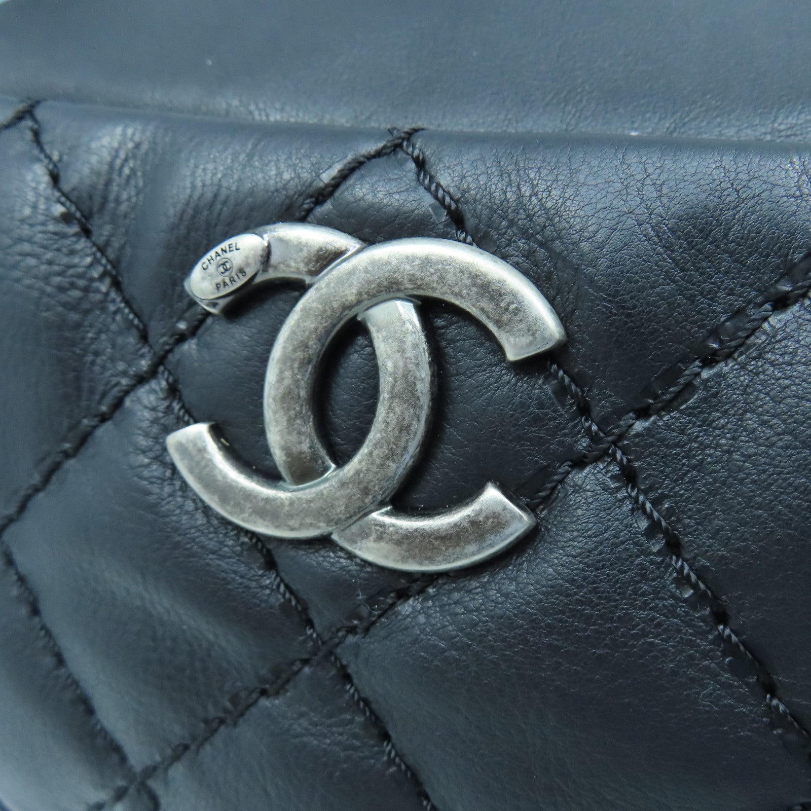 CHANEL rhombic cowhide leather Chain Shoulder silver buckle chain shoulder bag black