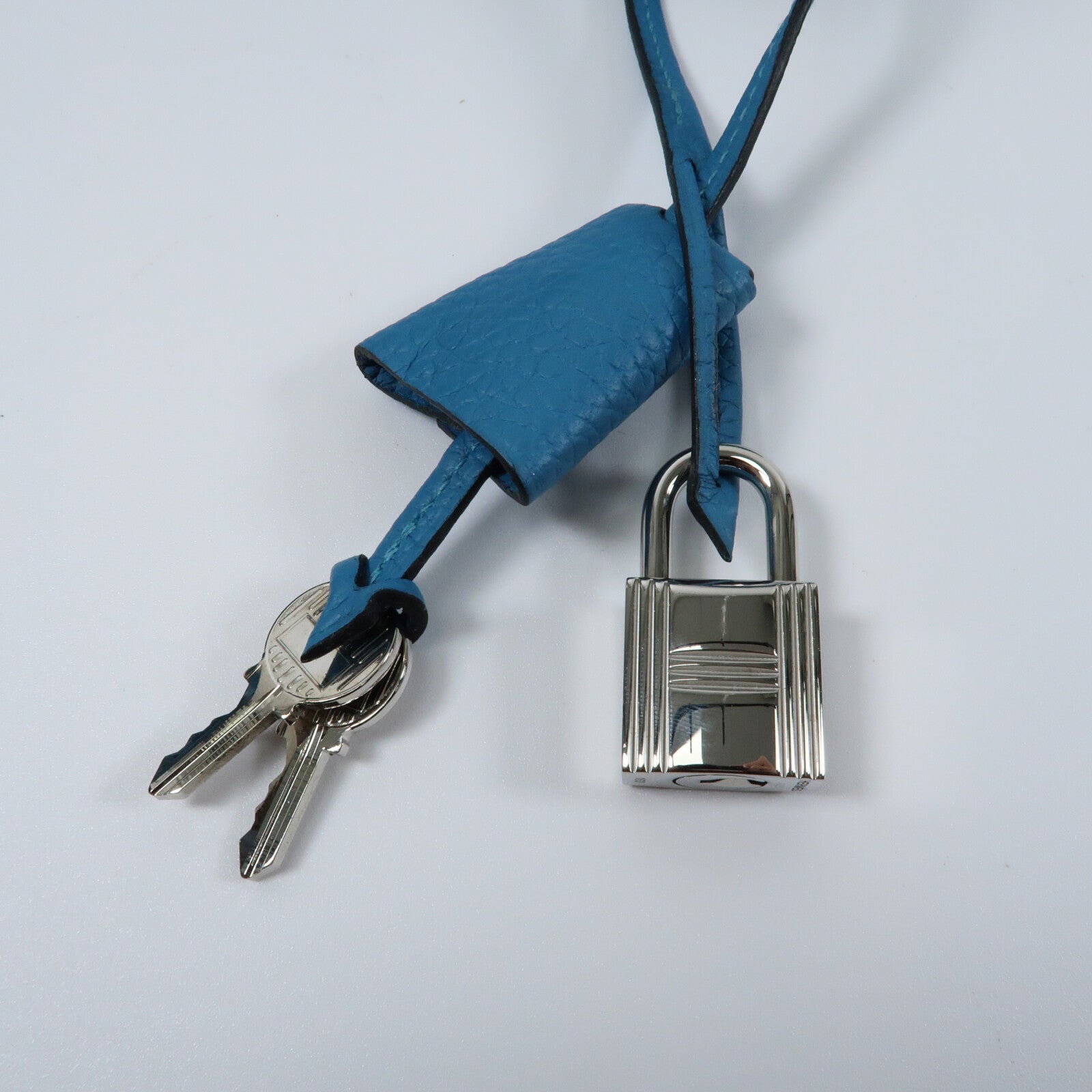 HERMES Clemence皮革Victoria 35銀扣肩背袋