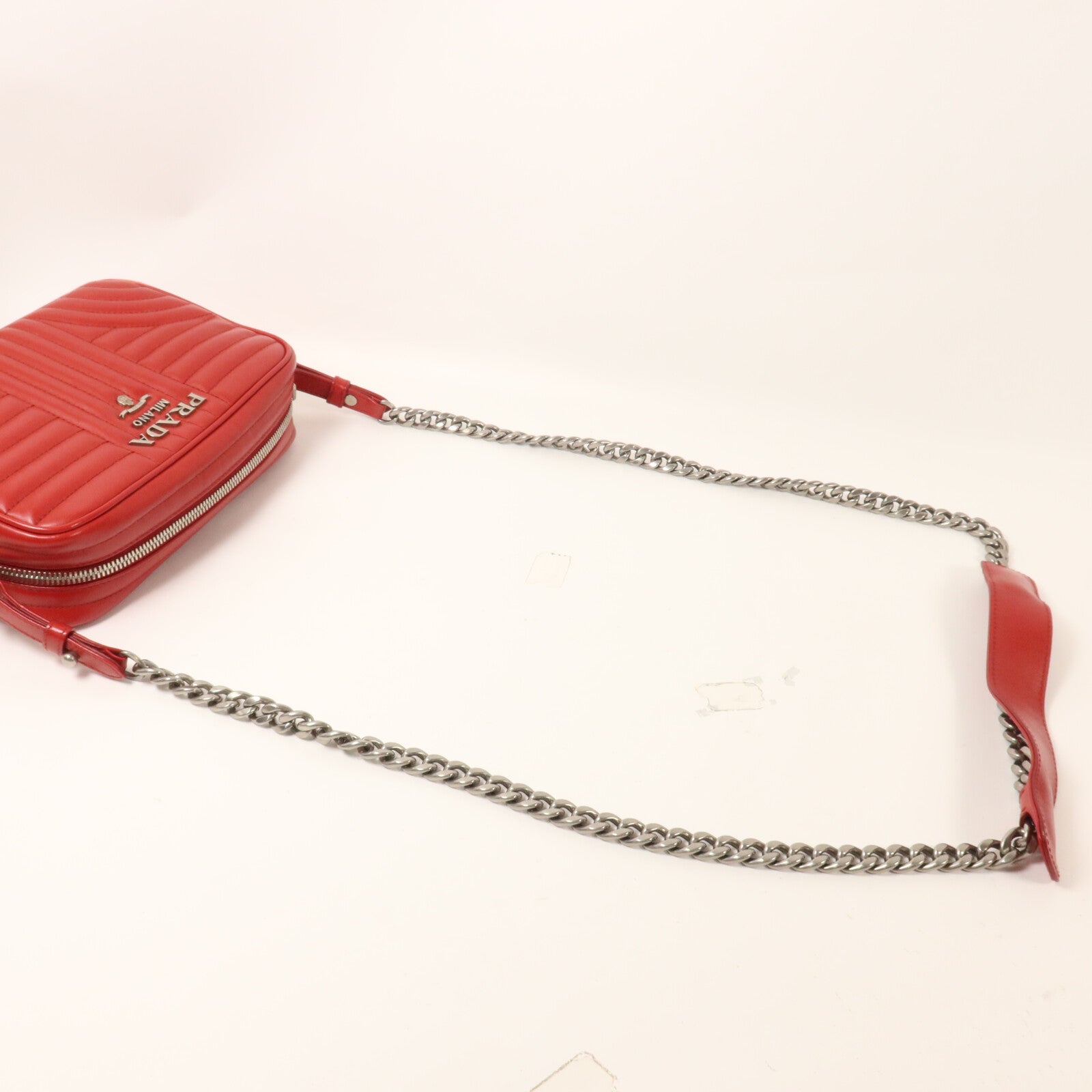 PRADA 牛皮皮革Diagramme Crossboby鏈帶肩背袋