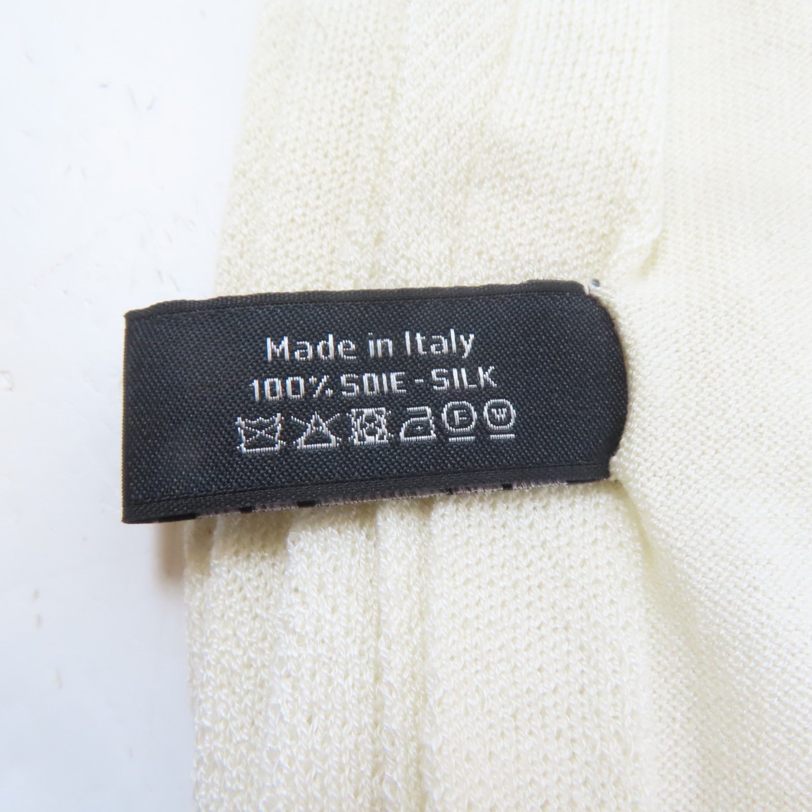 CHANEL 絲質Scarf頸巾米白色