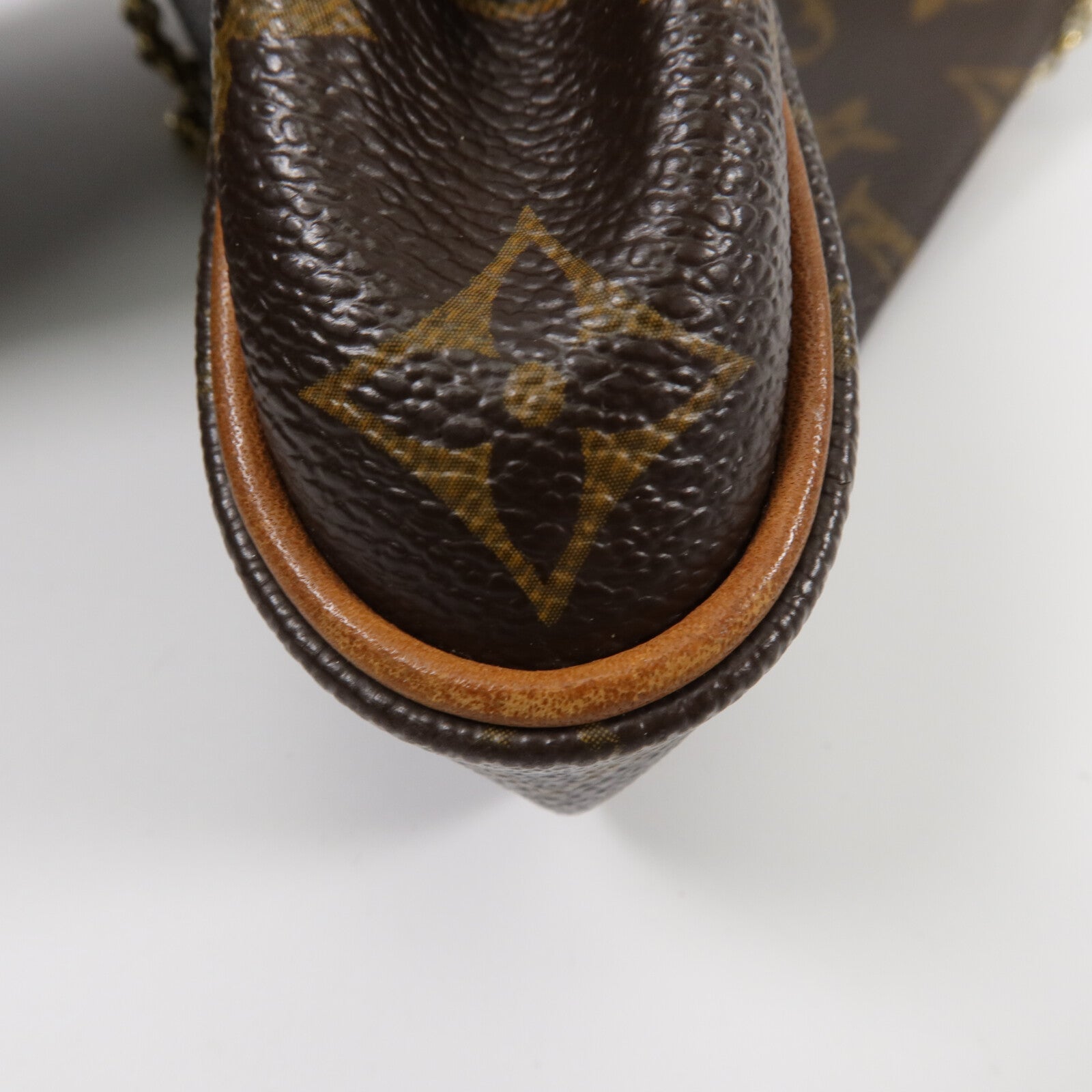 LOUIS VUITTON Monogram Eva肩背袋