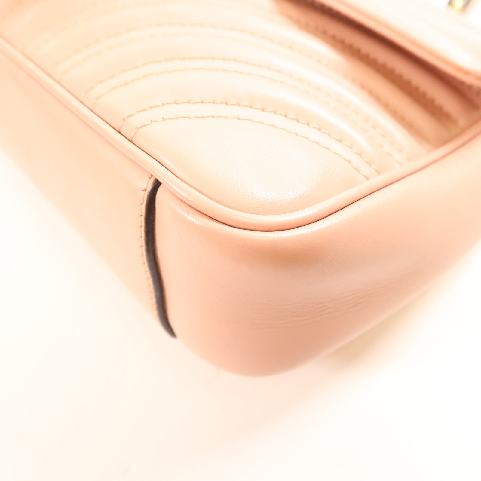 GUCCI 牛皮皮革GG Marmont金扣鏈帶肩背袋