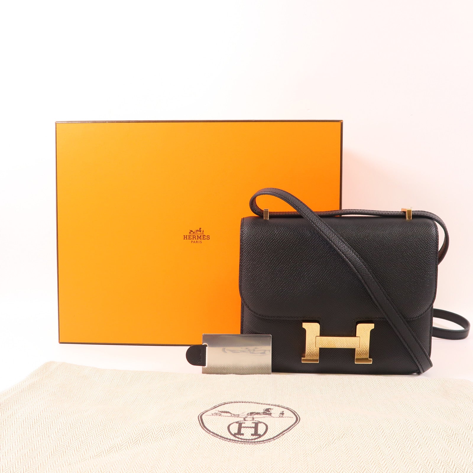 HERMES Epsom皮革Constance Mini金扣肩背袋89 Noir