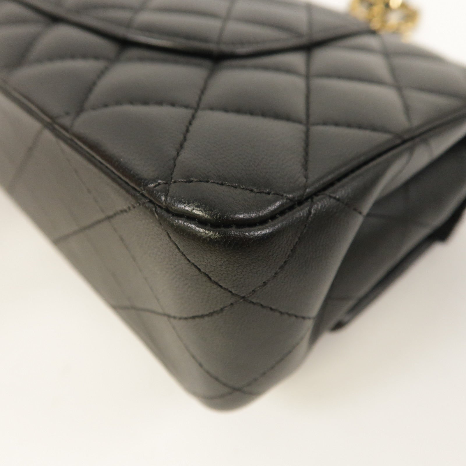 CHANEL 菱格羊皮皮革Classic 25金扣鏈帶肩背袋黑色