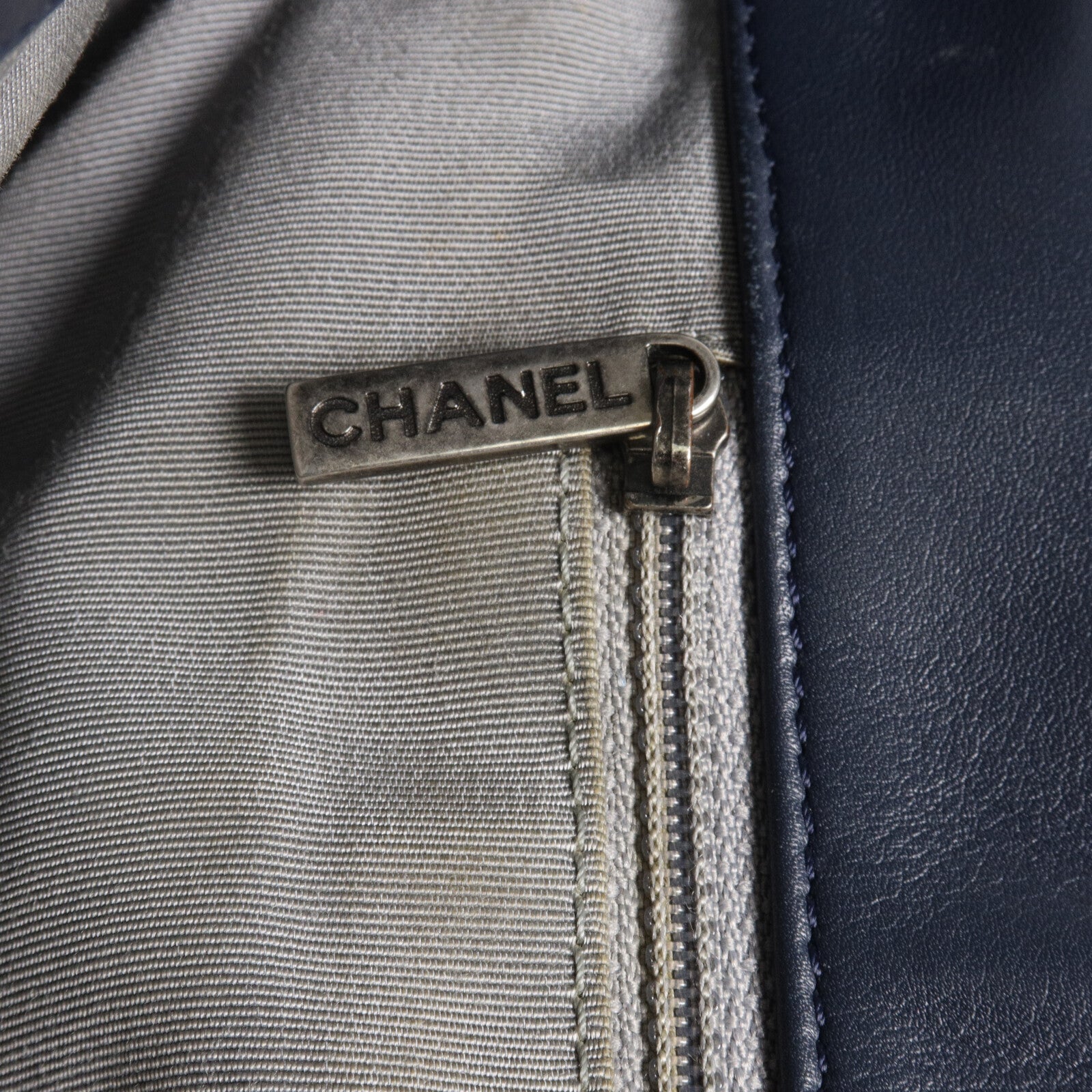 CHANEL 牛皮皮革Chain Shoulder鏈帶肩背袋