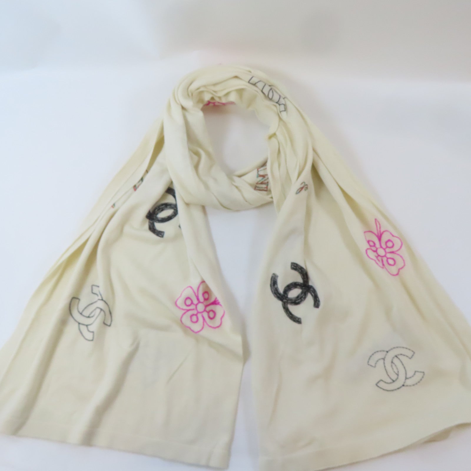 CHANEL 絲質Scarf頸巾米白色