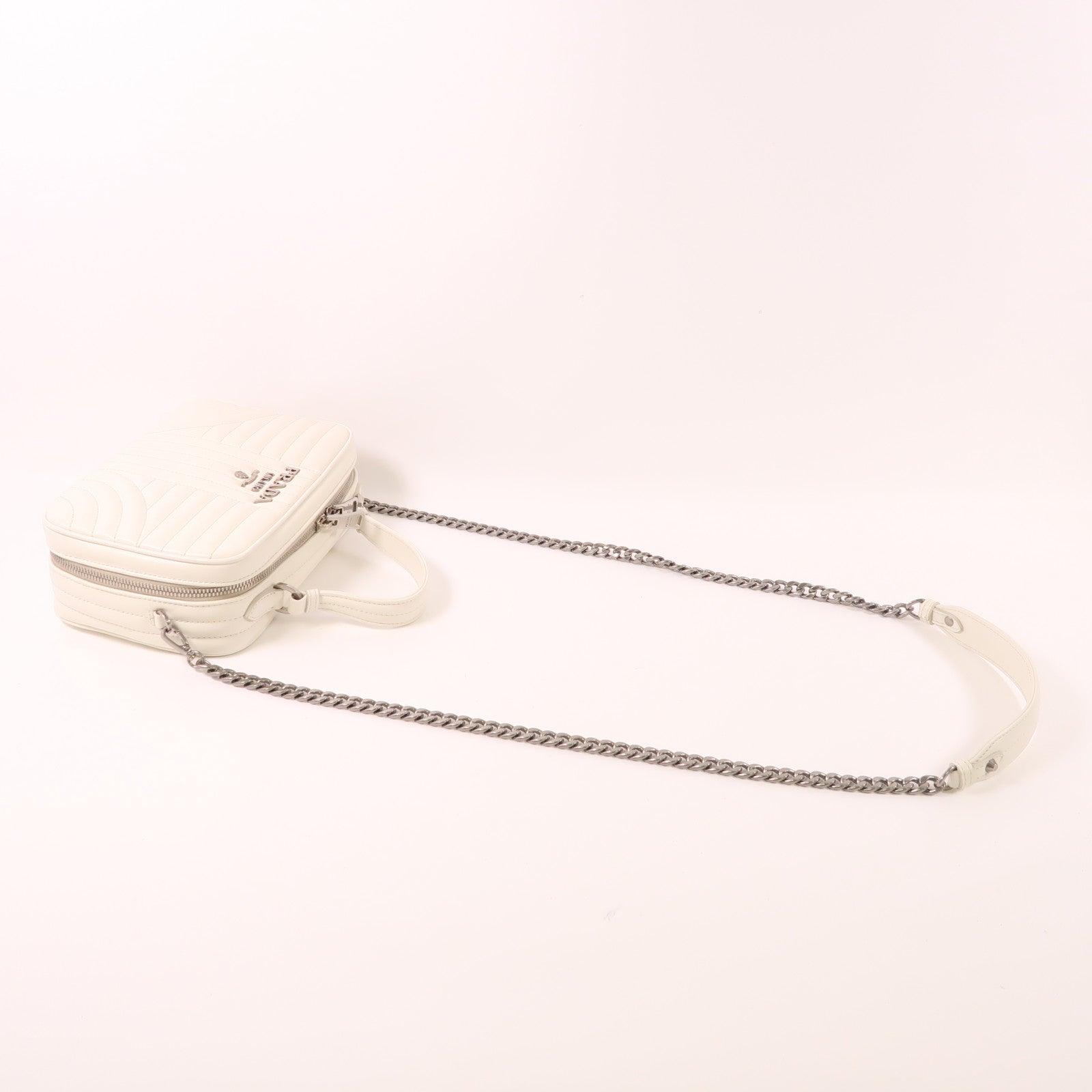 PRADA 牛皮皮革Diagramme銀扣手挽肩背兩用袋