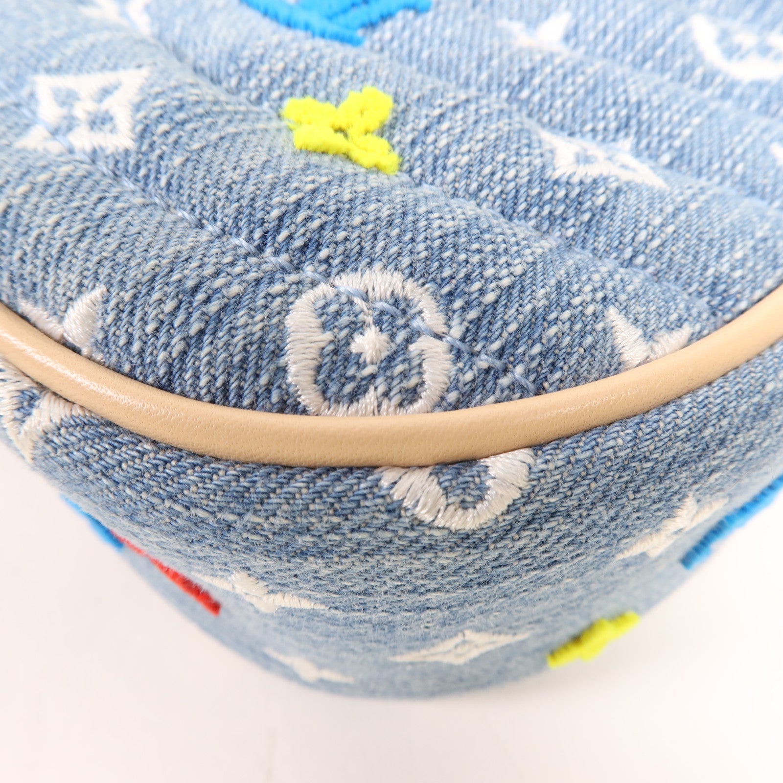 LOUIS VUITTON Monogram Embroidered Quilted Denim New Wave Chain Bag金扣手挽肩背兩用袋