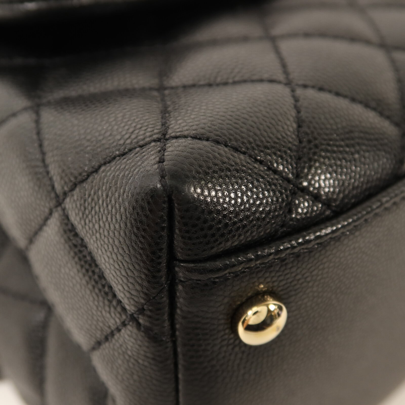 CHANEL 牛皮皮革Coco Handle Medium金扣鏈帶手挽肩背兩用袋