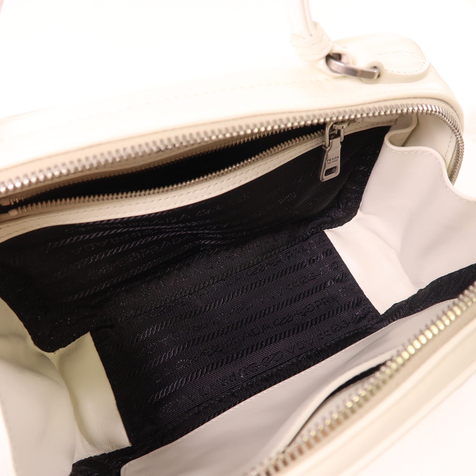 PRADA 牛皮皮革Diagramme銀扣手挽肩背兩用袋