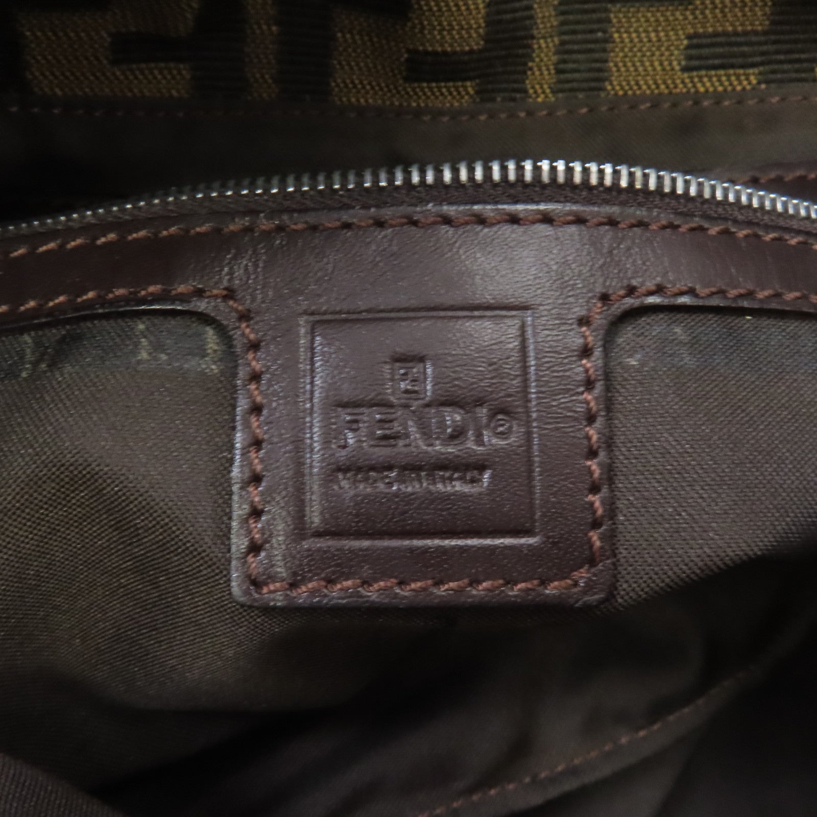 FENDI 帆布Shoulder Bag銀扣肩背袋啡色
