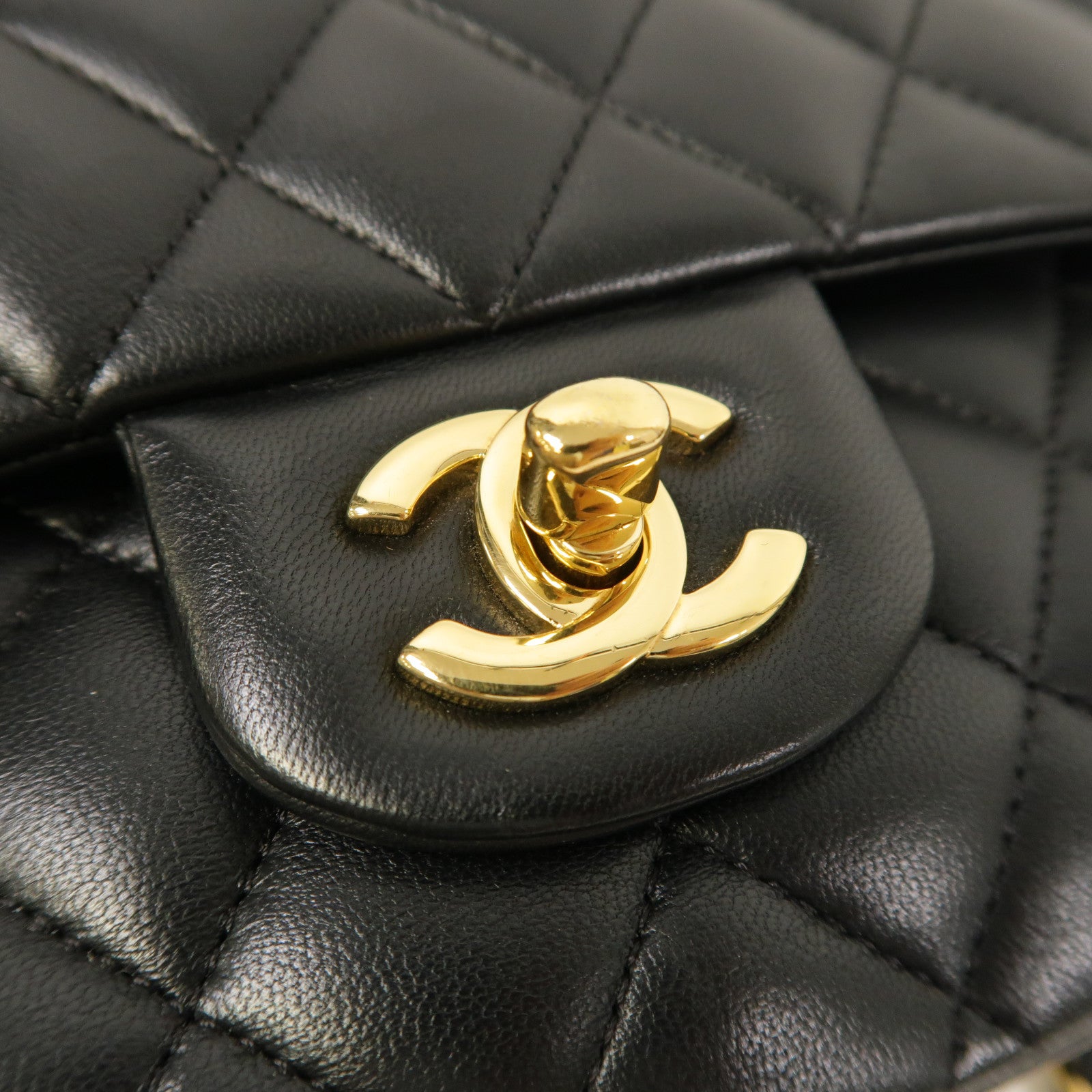 CHANEL 菱格羊皮皮革Classic 25金扣鏈帶肩背袋黑色
