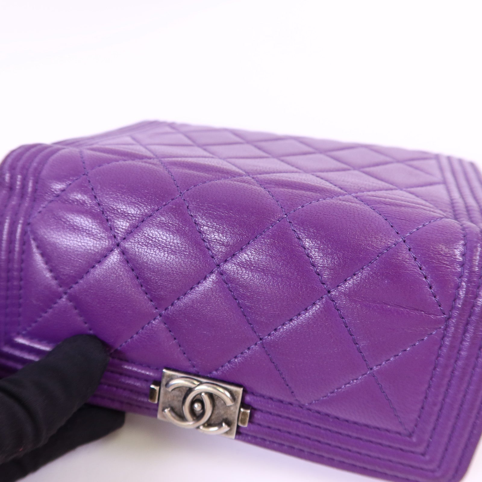 CHANEL 羊皮皮革Boy Bifold Wallet銀扣錢包