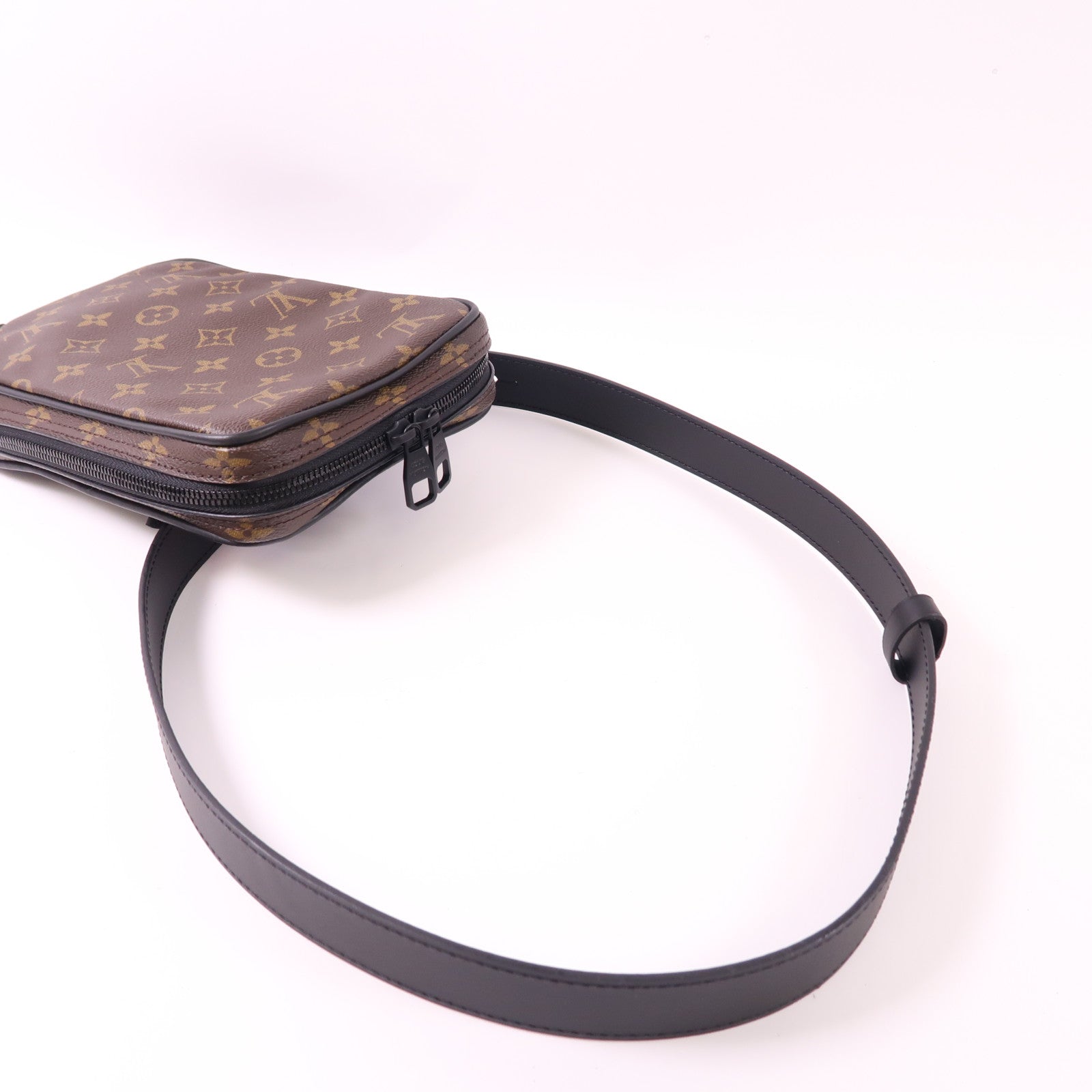 LOUIS VUITTON Monogram Solar Ray Utility Side Bag肩背袋