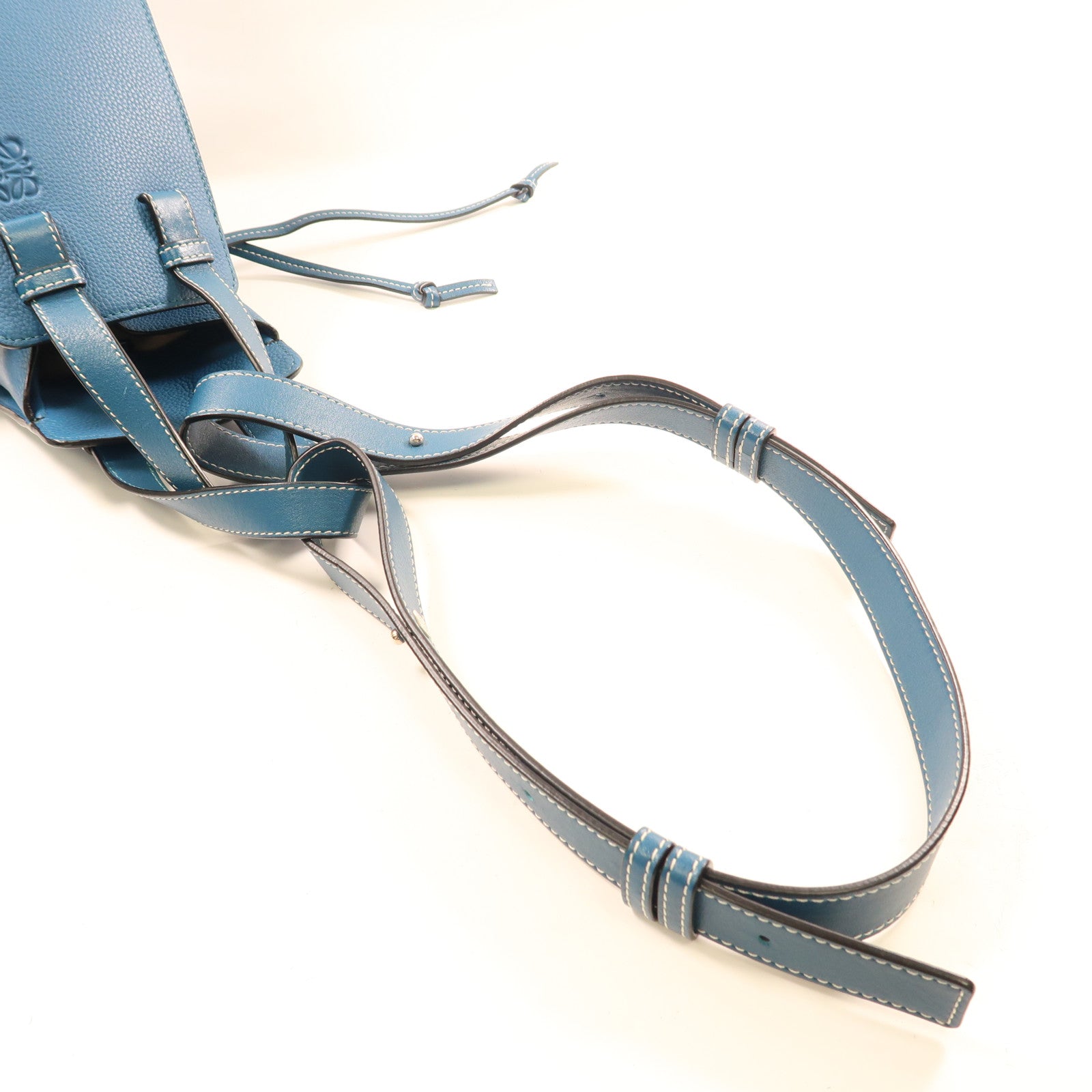 LOEWE 牛皮皮革Hammock銀扣手挽肩背兩用袋