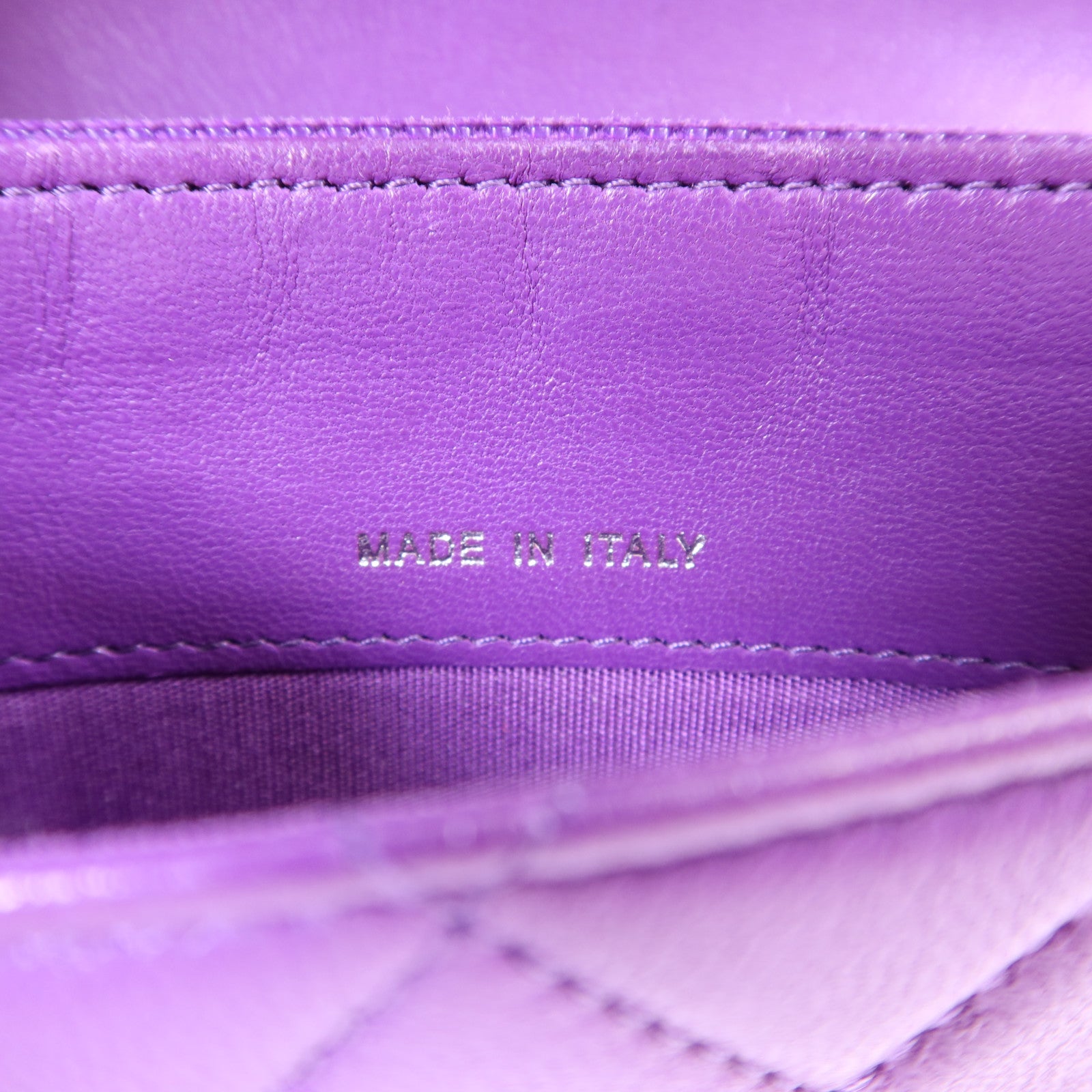 CHANEL 羊皮皮革Boy Bifold Wallet銀扣錢包