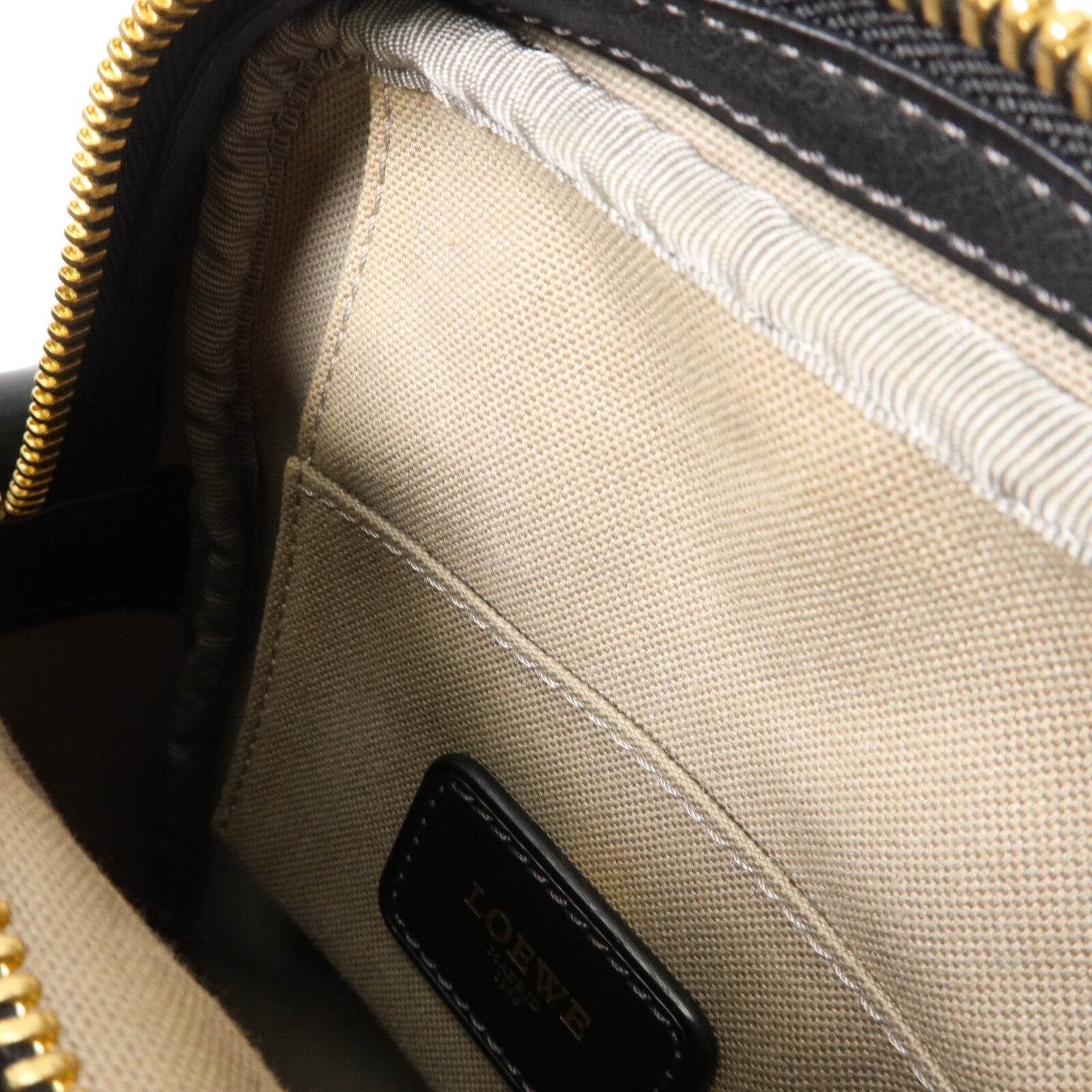 LOEWE 塗層帆布Anagram肩背袋