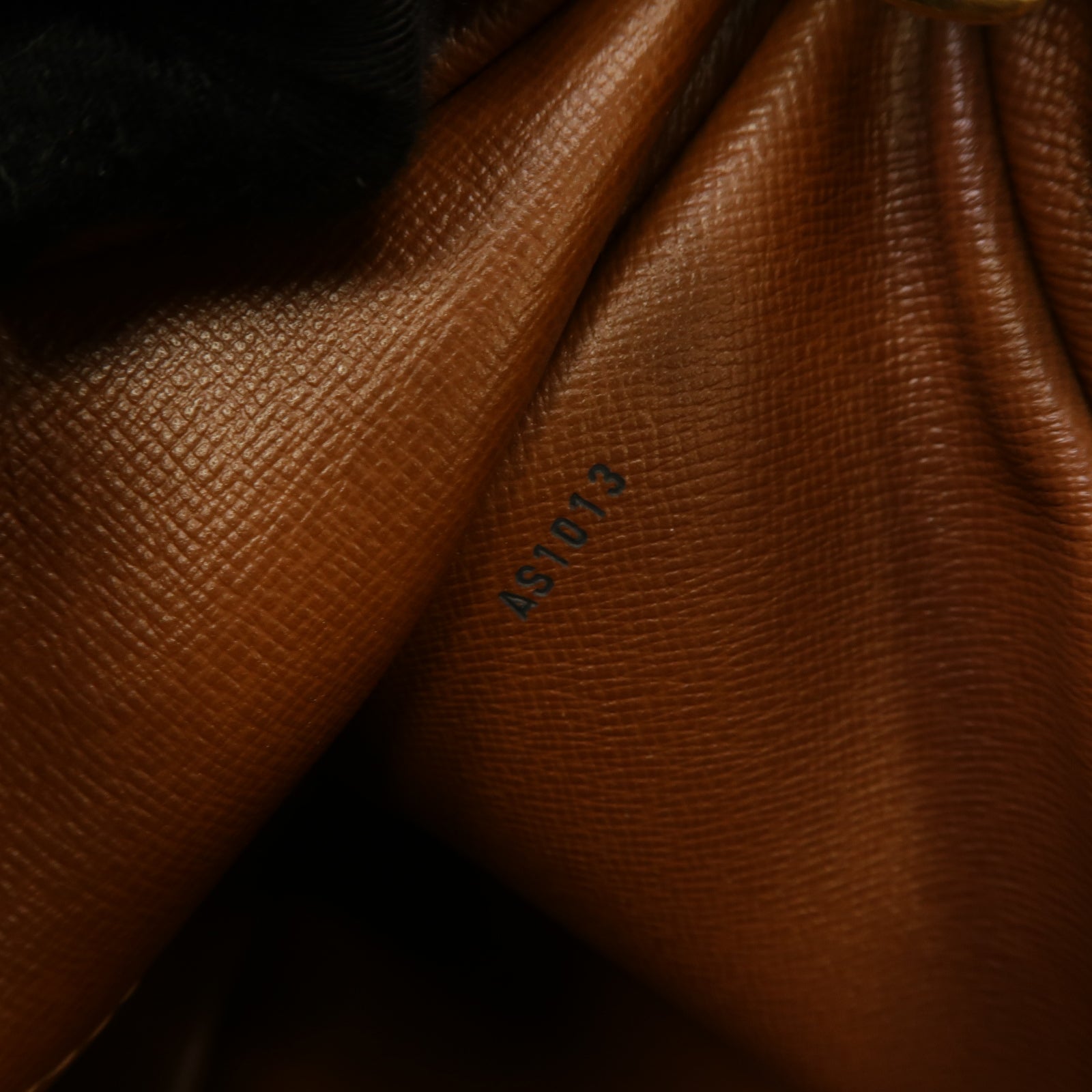 LOUIS VUITTON Monogram Boulogne Gold Buckle Shoulder Bag金扣肩背袋啡色