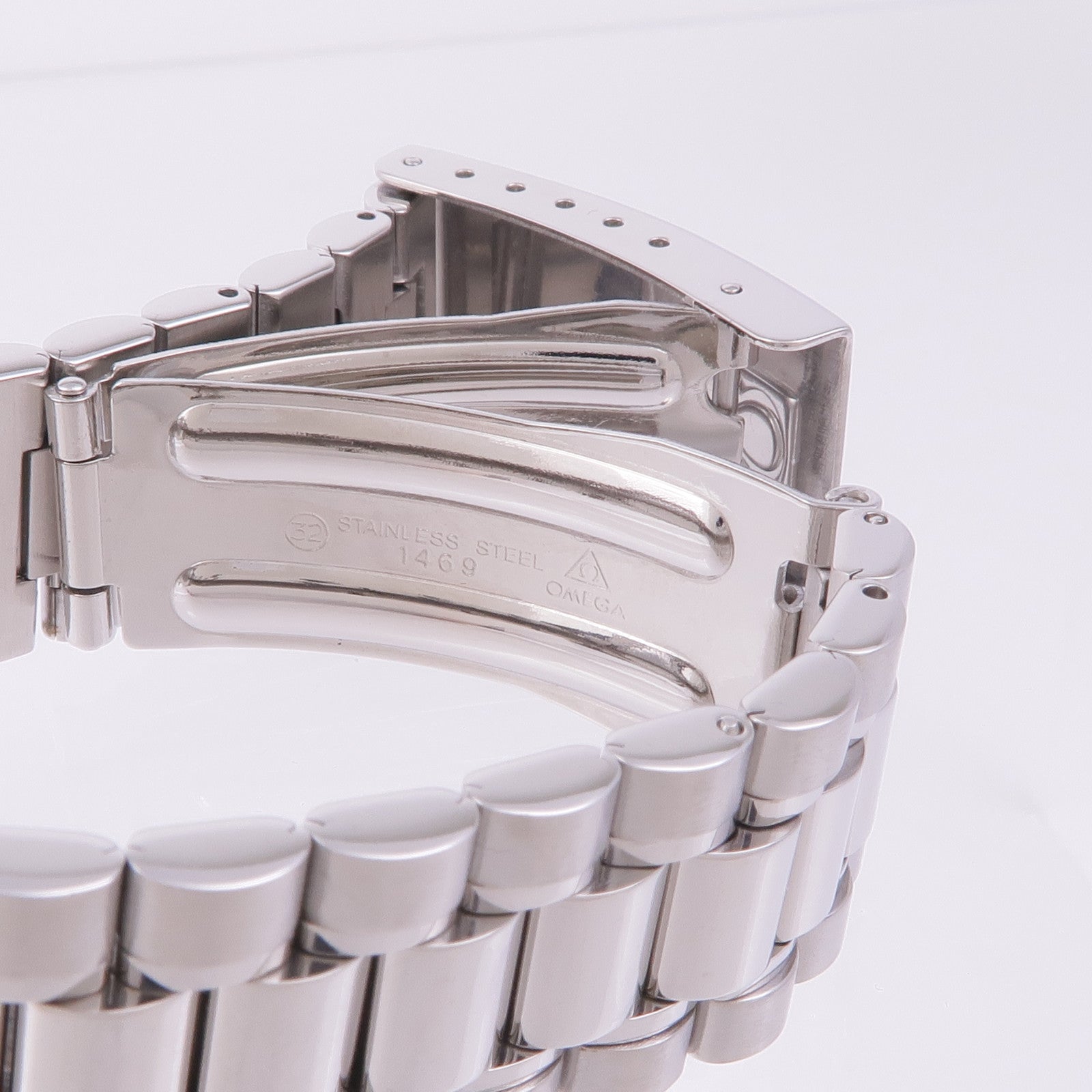 OMEGA Speedmaster Day Date 352130