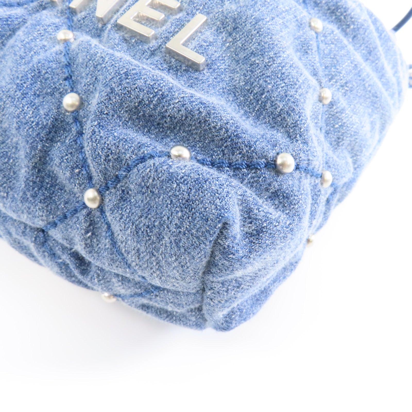 CHANEL 菱格牛仔布Chanel 22 Mini銀扣手挽肩背兩用袋藍色