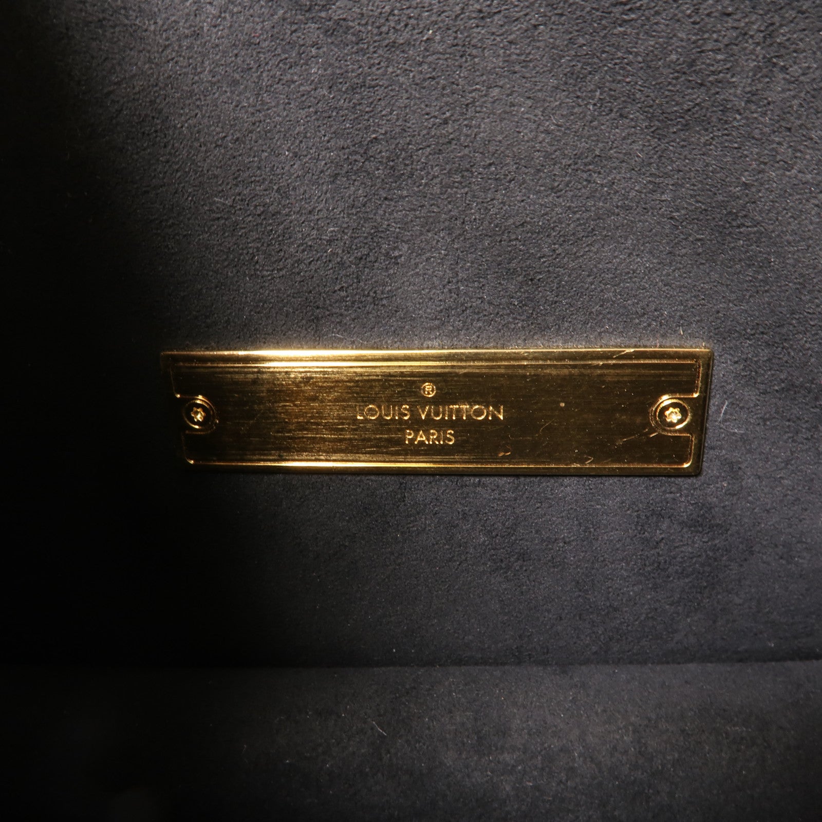 LOUIS VUITTON Monogram Reverse Mini Dauphine金扣肩背袋棕色