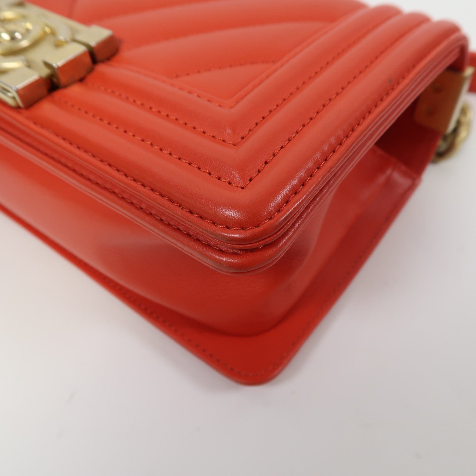 CHANEL 【激減優惠】斜紋羊皮皮革Boy Chanel金扣鏈帶肩背袋紅色