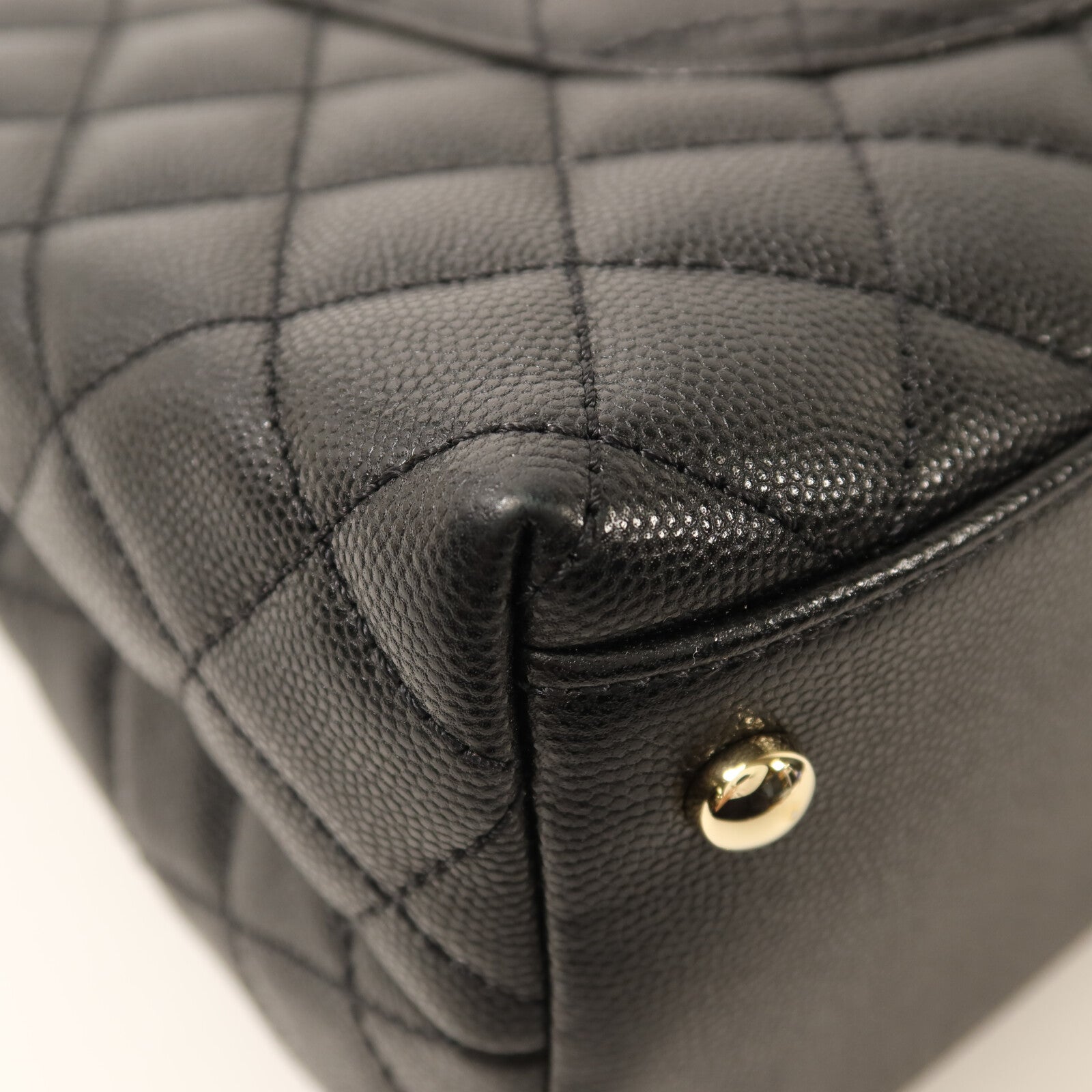 CHANEL 牛皮皮革Coco Handle Medium金扣鏈帶手挽肩背兩用袋