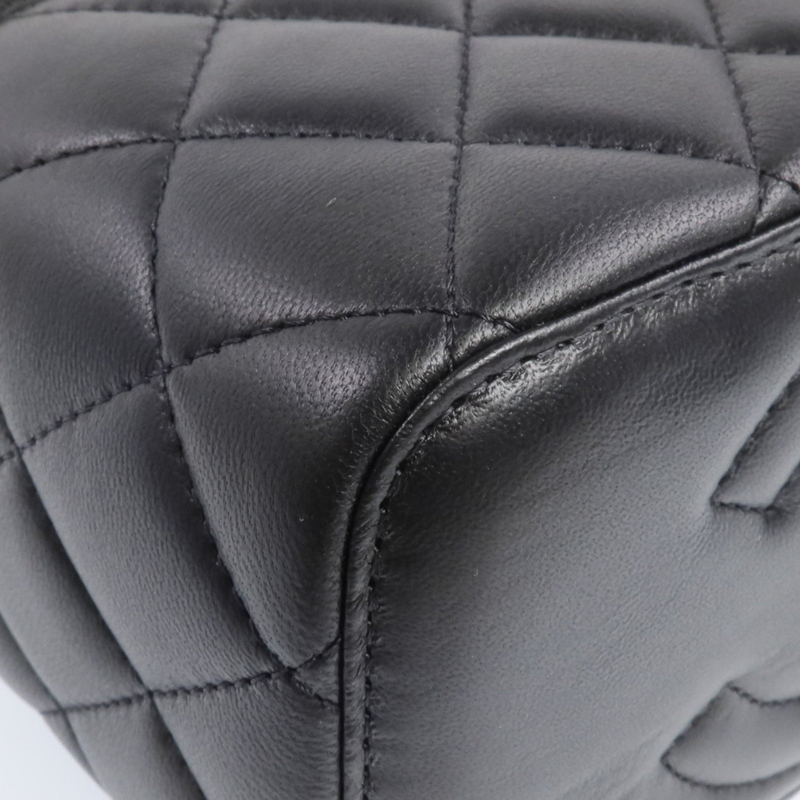 CHANEL 羊皮皮革Vanity Case金扣鏈帶肩背袋