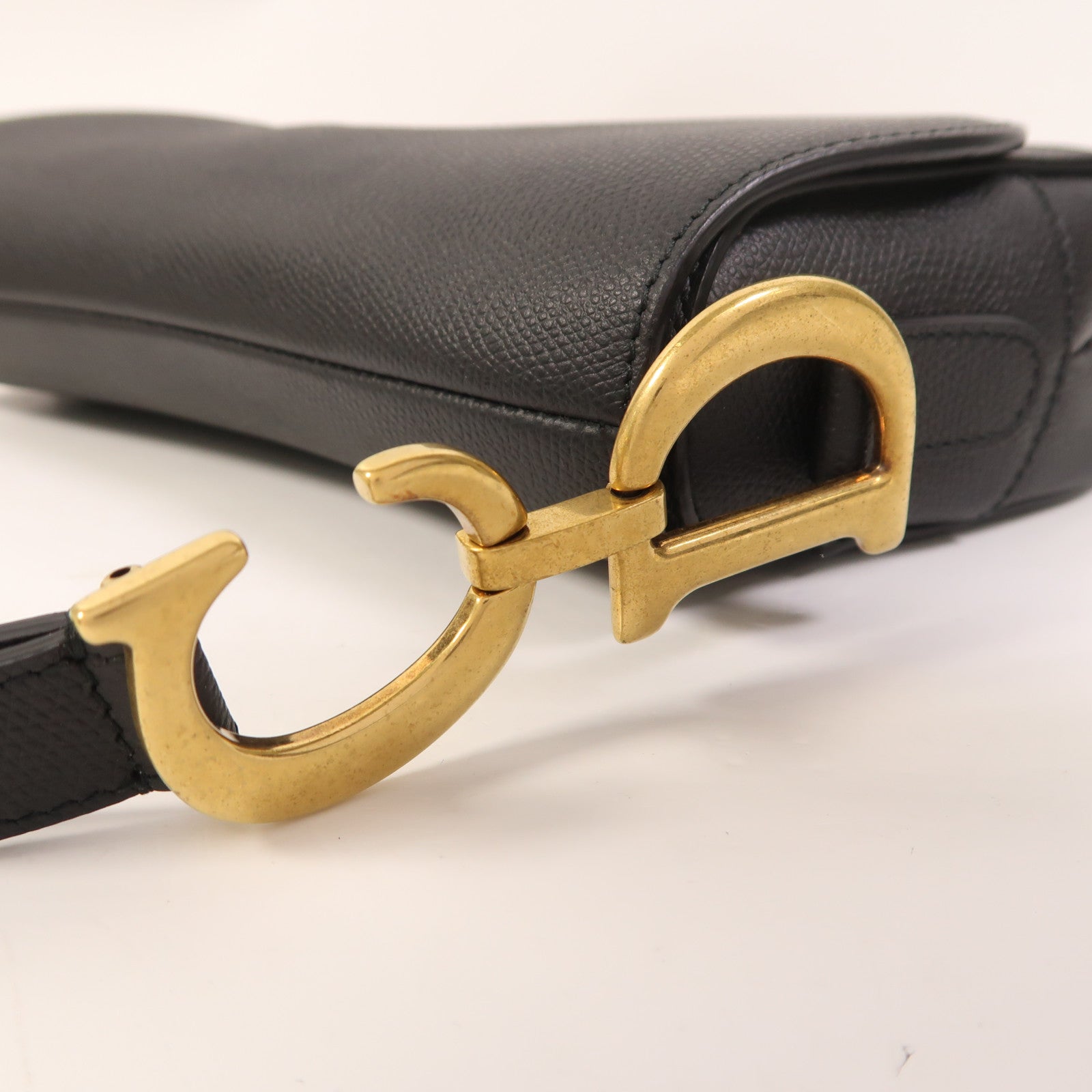 Dior 牛皮皮革Saddle Medium金扣肩背袋