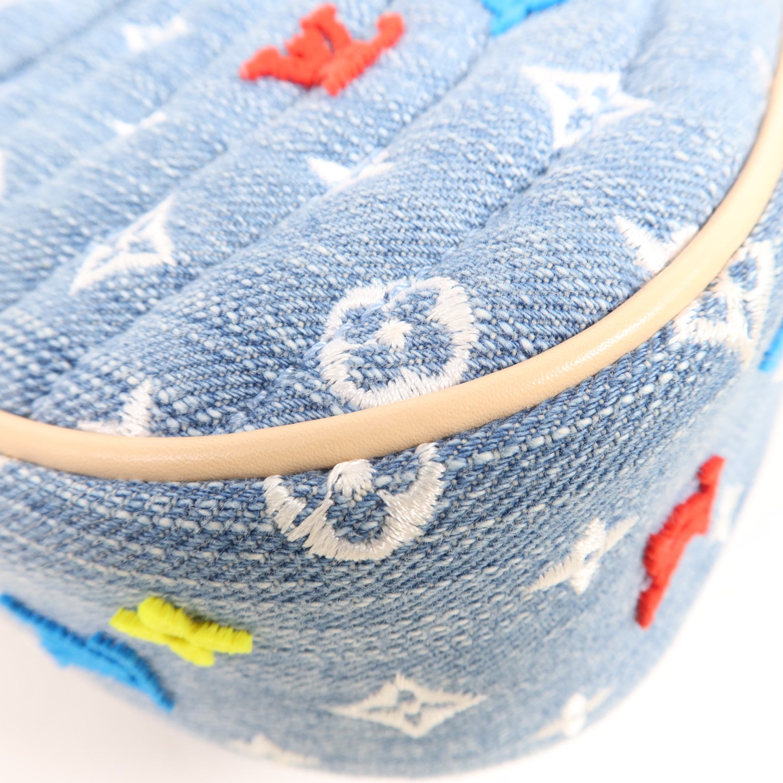 LOUIS VUITTON Monogram Embroidered Quilted Denim New Wave Chain Bag金扣手挽肩背兩用袋