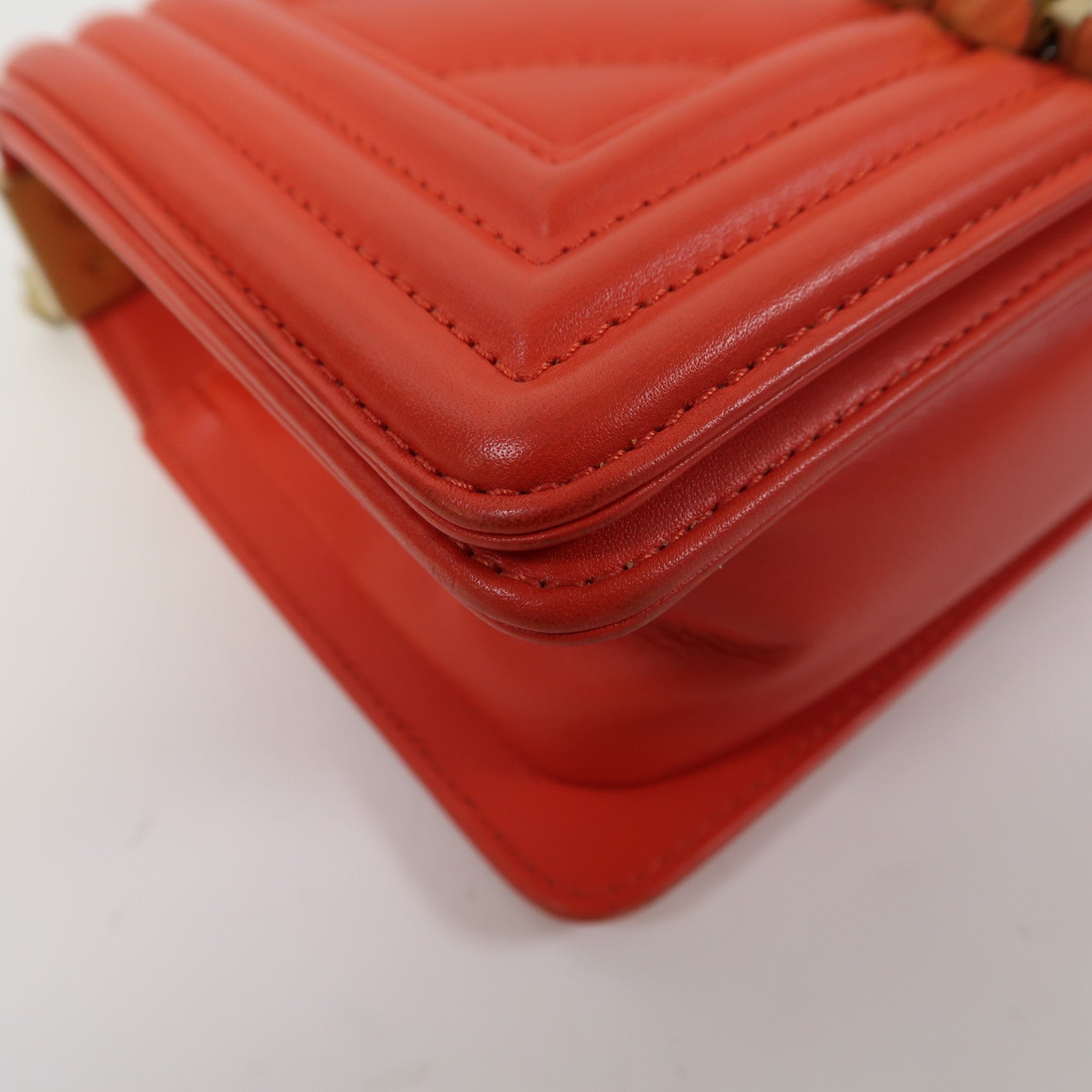 CHANEL 【激減優惠】斜紋羊皮皮革Boy Chanel金扣鏈帶肩背袋紅色