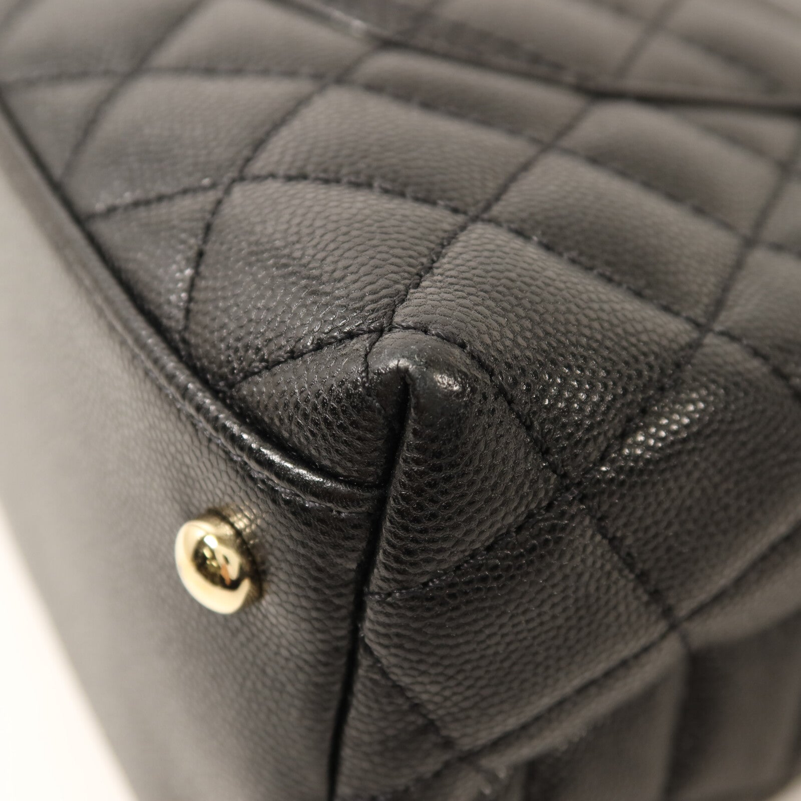 CHANEL 牛皮皮革Coco Handle Medium金扣鏈帶手挽肩背兩用袋