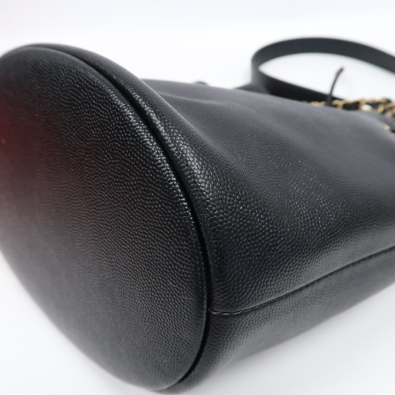 CHANEL 【激減優惠】Caviar皮革Deauville Drawstring Bucket鏈帶手挽袋黑色