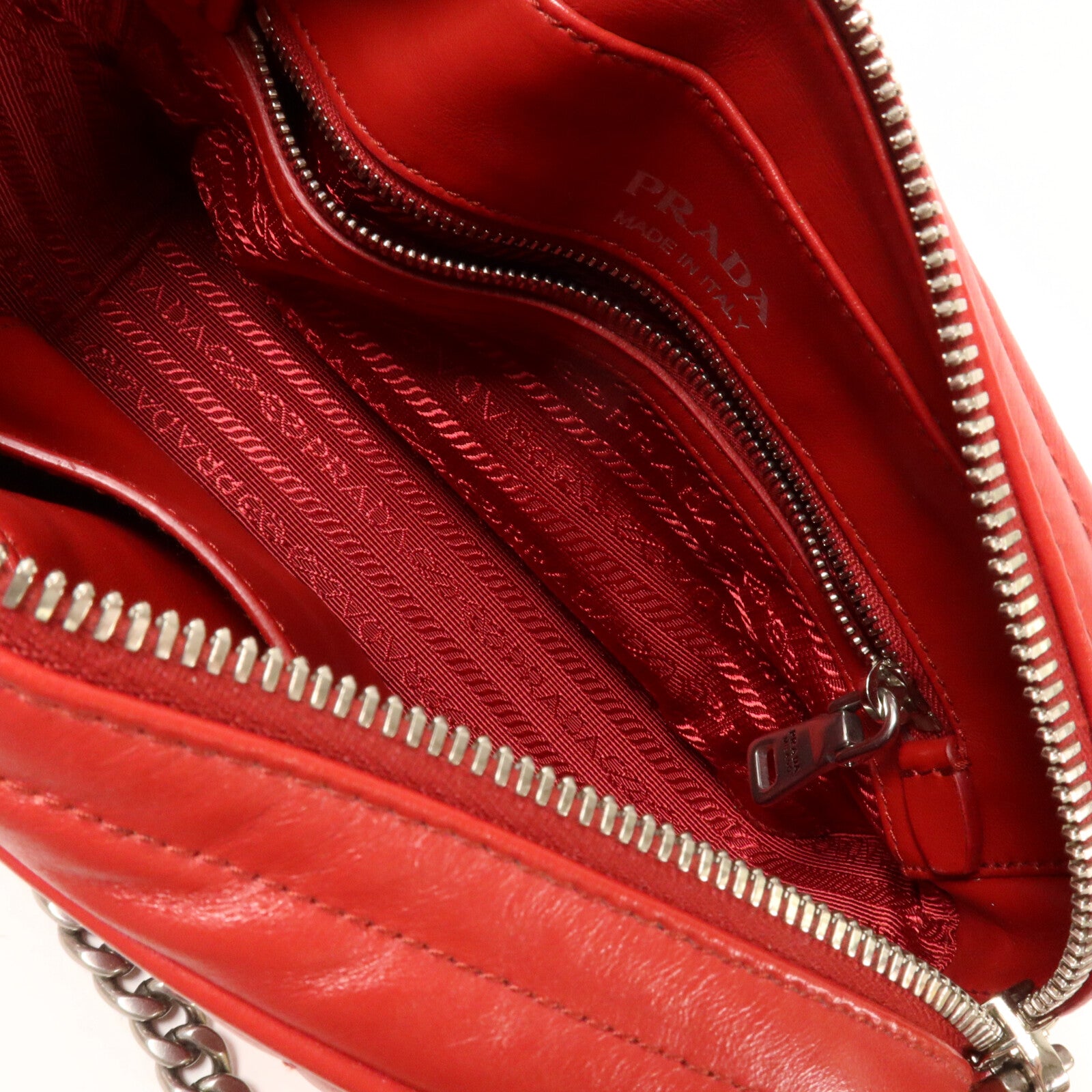 PRADA 牛皮皮革Diagramme Crossboby鏈帶肩背袋