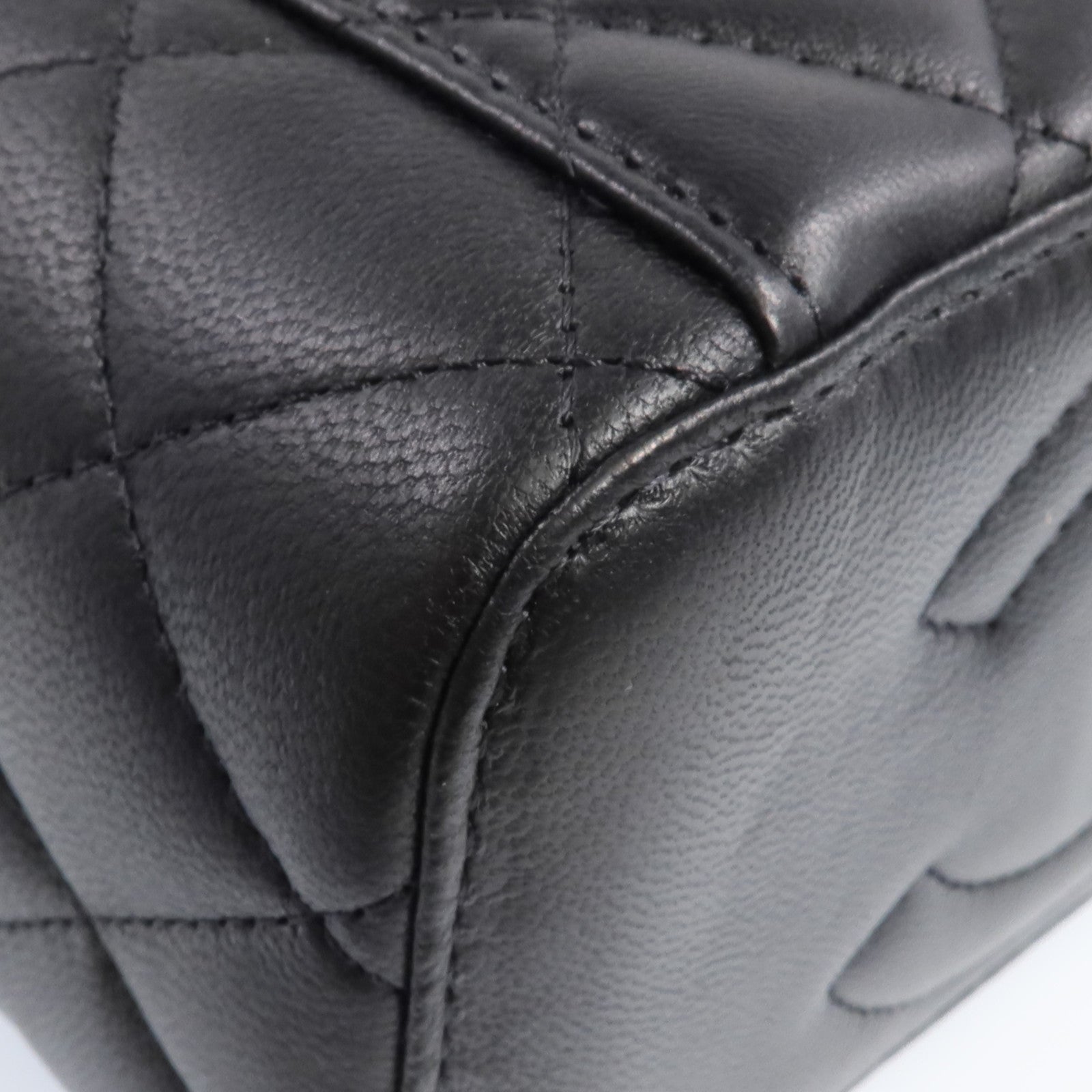 CHANEL 羊皮皮革Vanity Case金扣鏈帶肩背袋