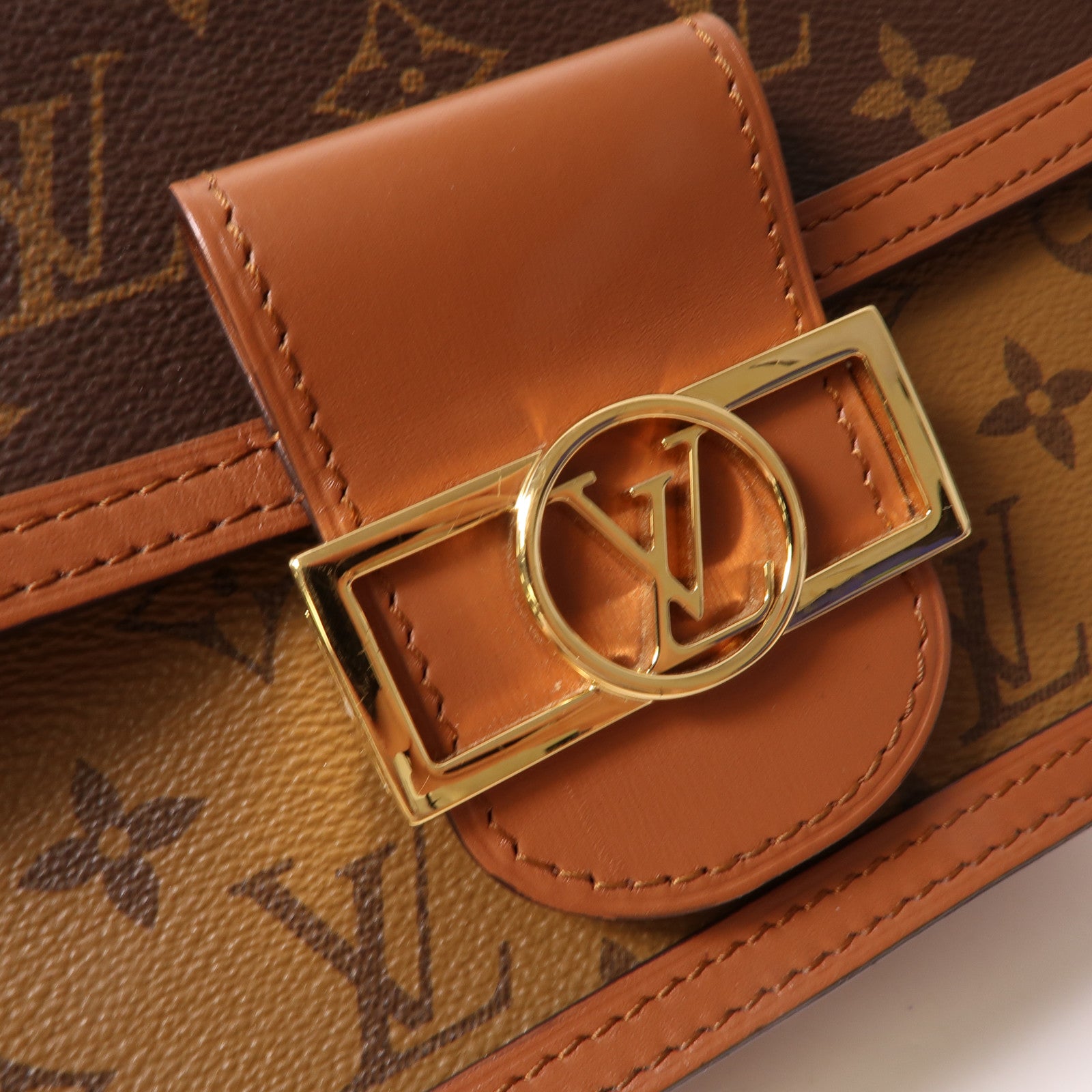 LOUIS VUITTON Monogram Reverse Mini Dauphine金扣肩背袋棕色