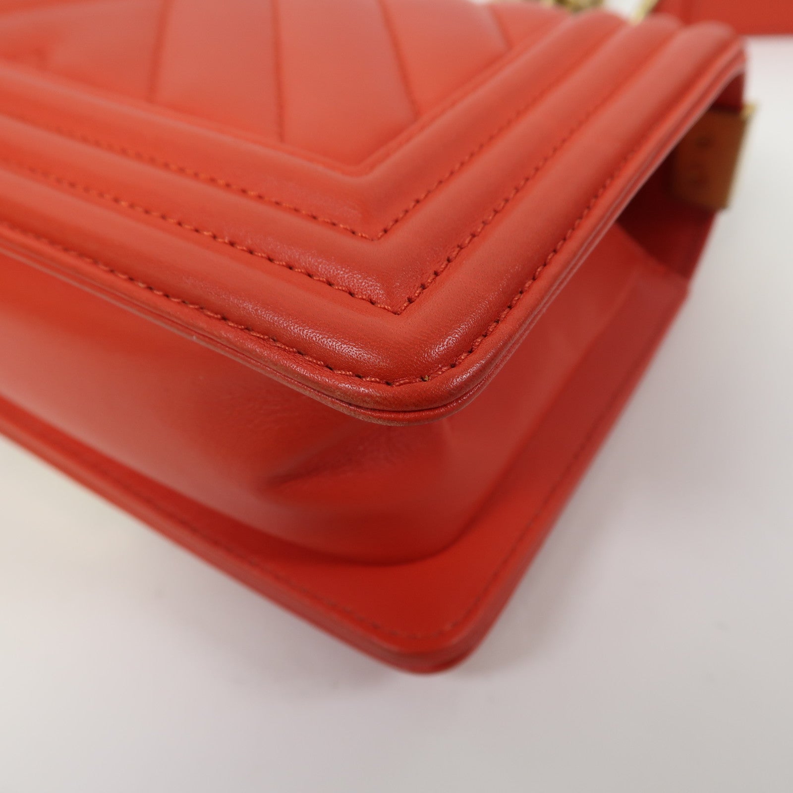 CHANEL 【激減優惠】斜紋羊皮皮革Boy Chanel金扣鏈帶肩背袋紅色