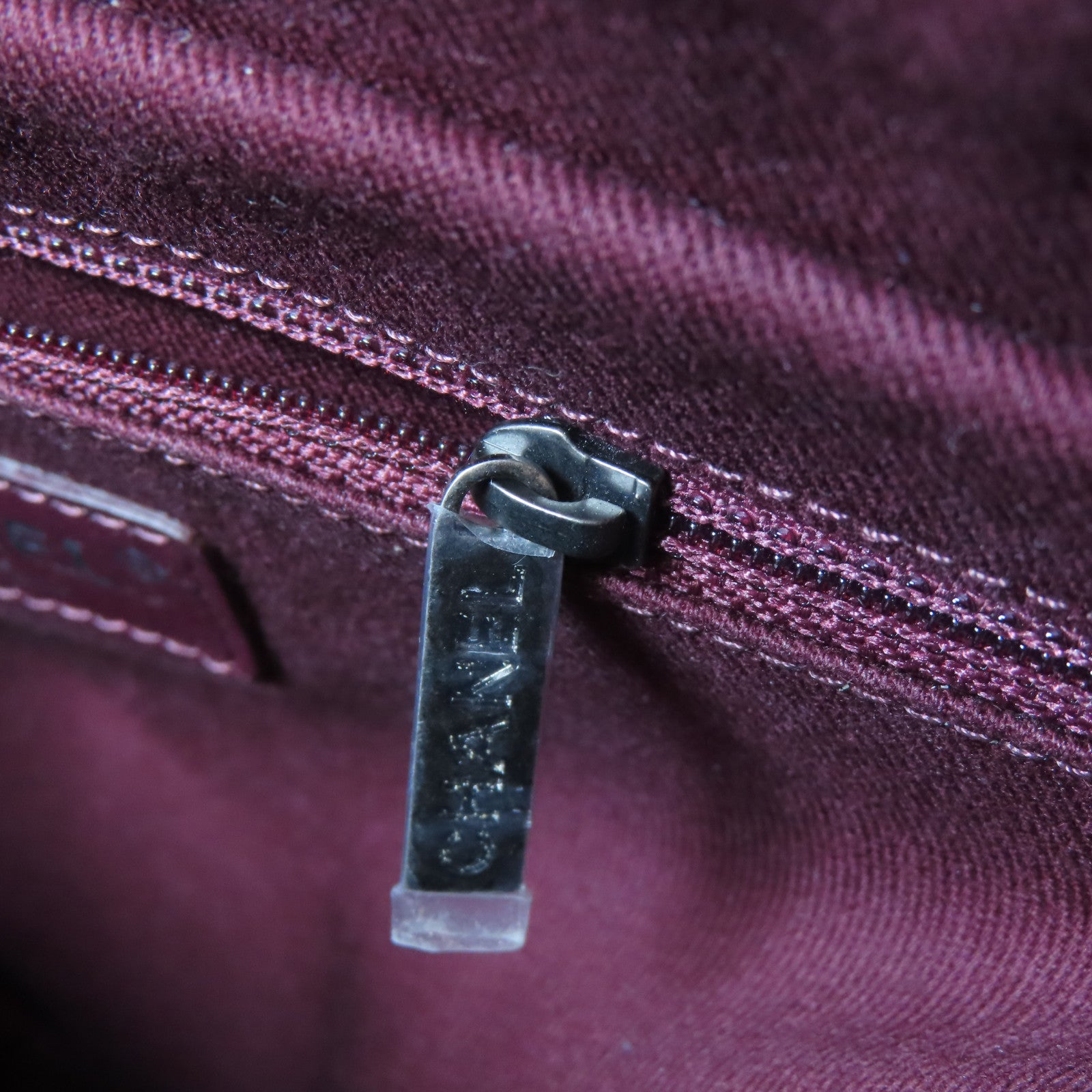 CHANEL 【激減優惠】菱格牛皮皮革Chain Shoulder黑扣鏈帶肩背袋黑色