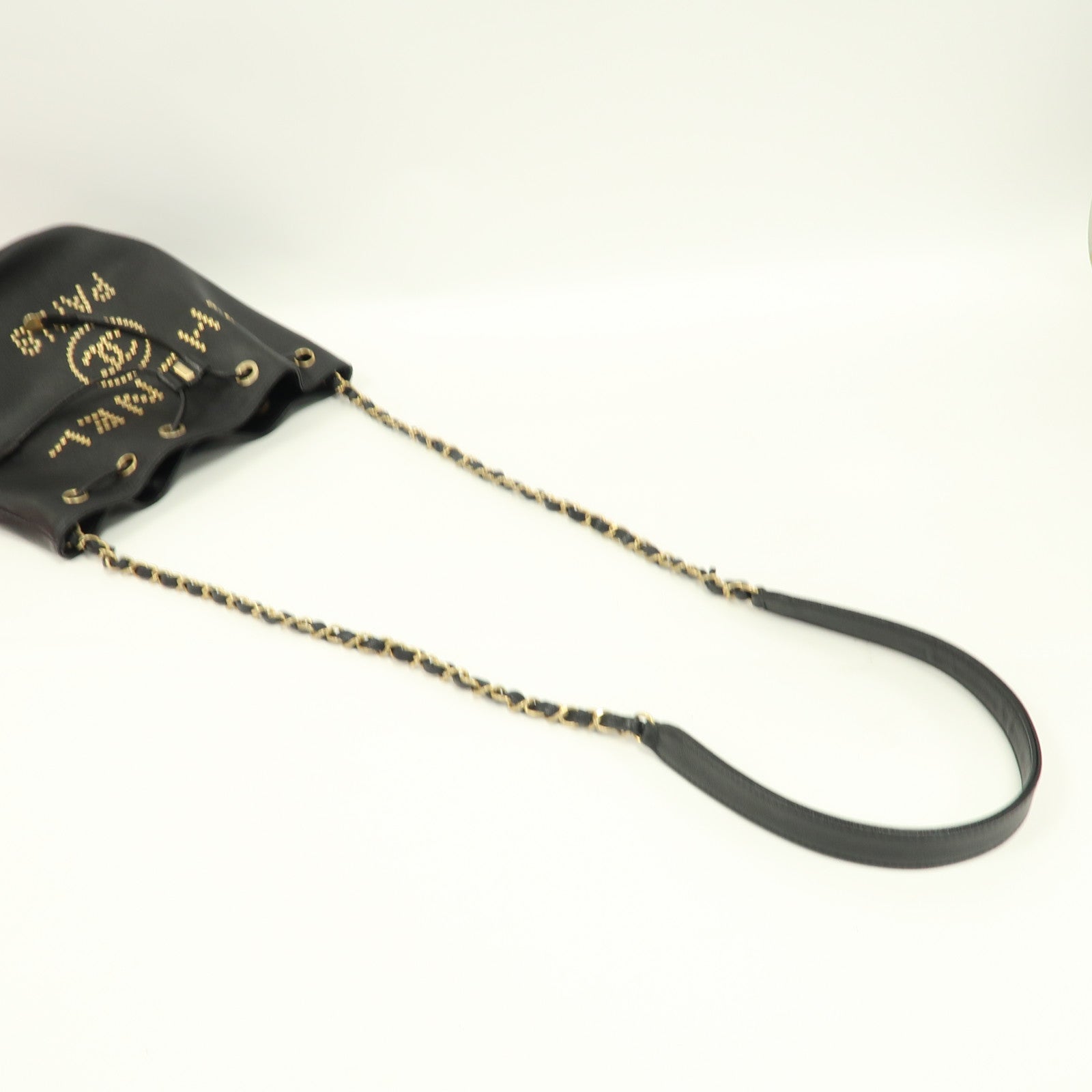 CHANEL 【激減優惠】Caviar皮革Deauville Drawstring Bucket鏈帶手挽袋黑色
