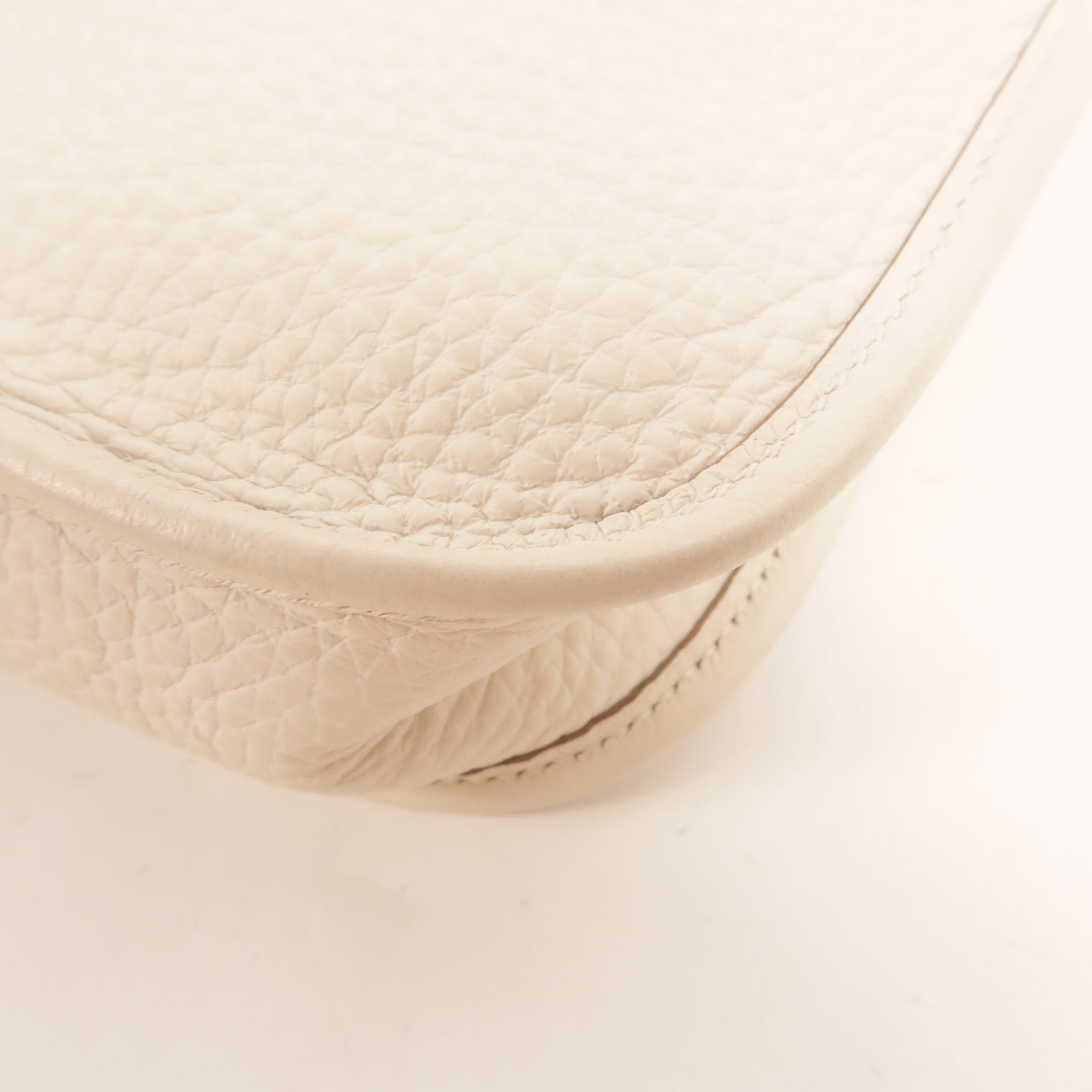HERMES Clemence皮革Evelyne TPM肩背袋Craie